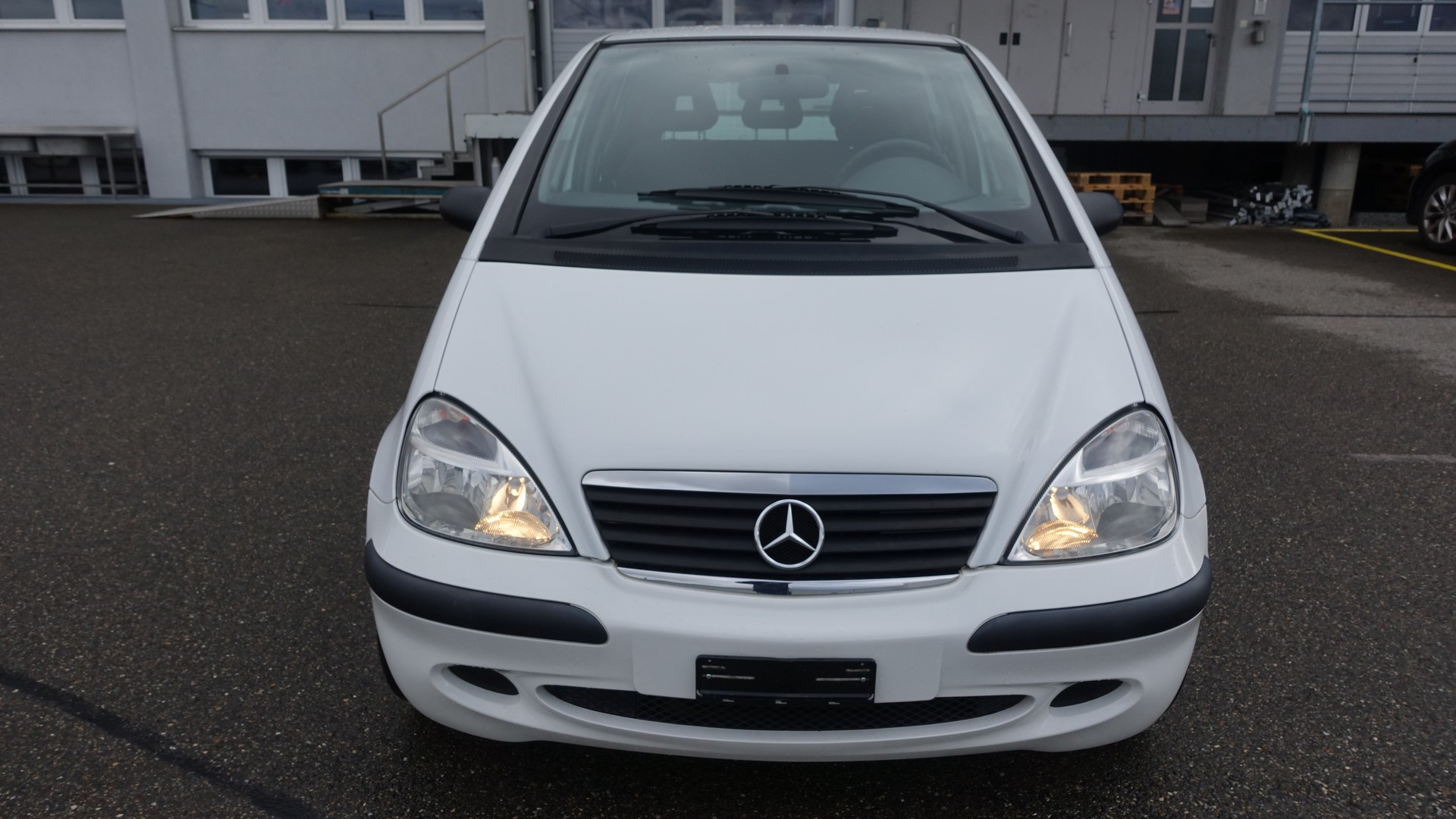 MERCEDES-BENZ A 140 Classic-image-9
