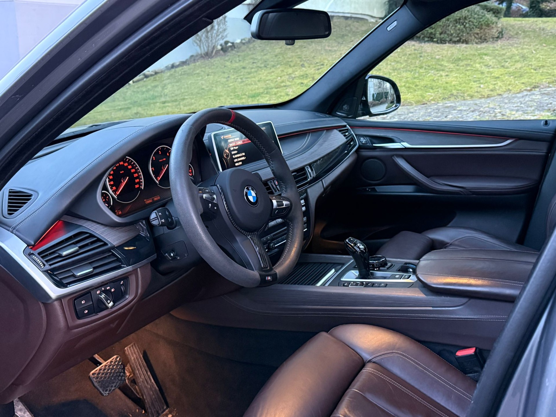 BMW X5 xDrive M50d Steptronic-image-9