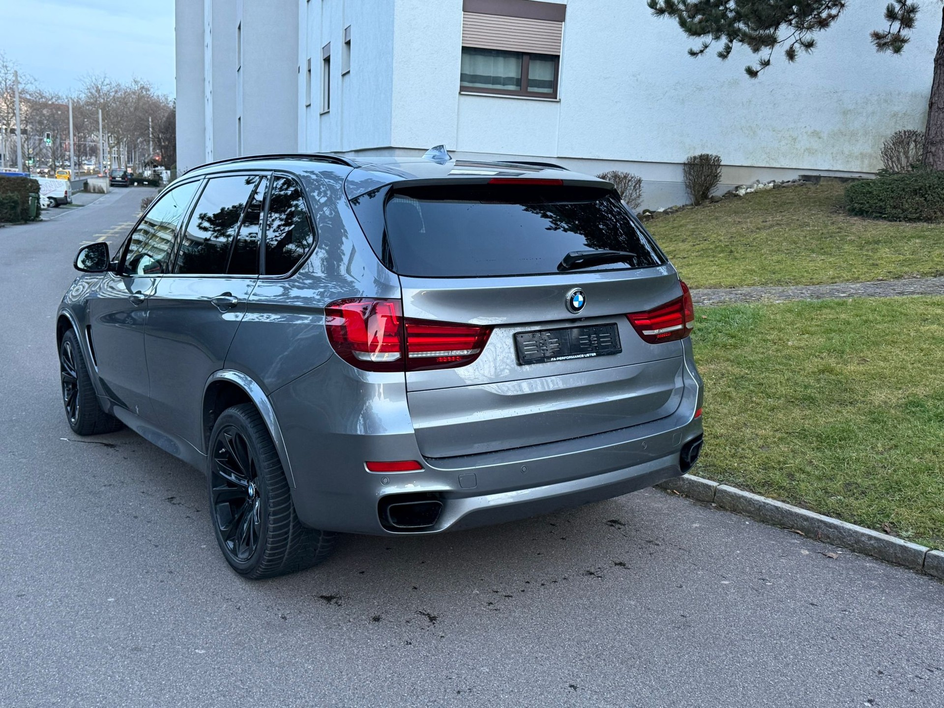 BMW X5 xDrive M50d Steptronic-image-3