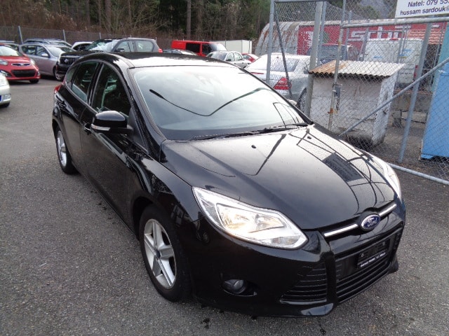 FORD Focus 1.0 SCTi Titanium-image-0
