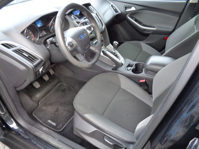 FORD Focus 1.0 SCTi Titanium-image-6