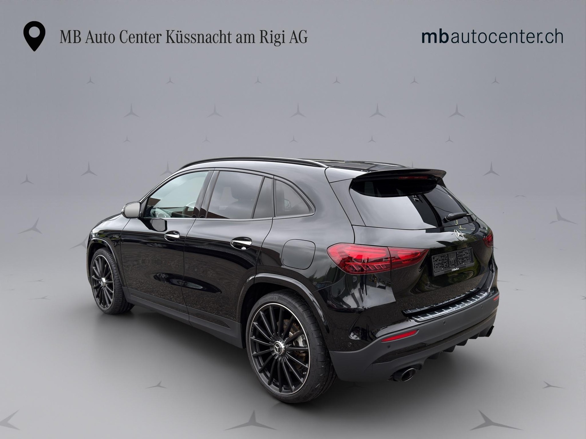 MERCEDES-BENZ GLA 35 AMG 4matic-image-3