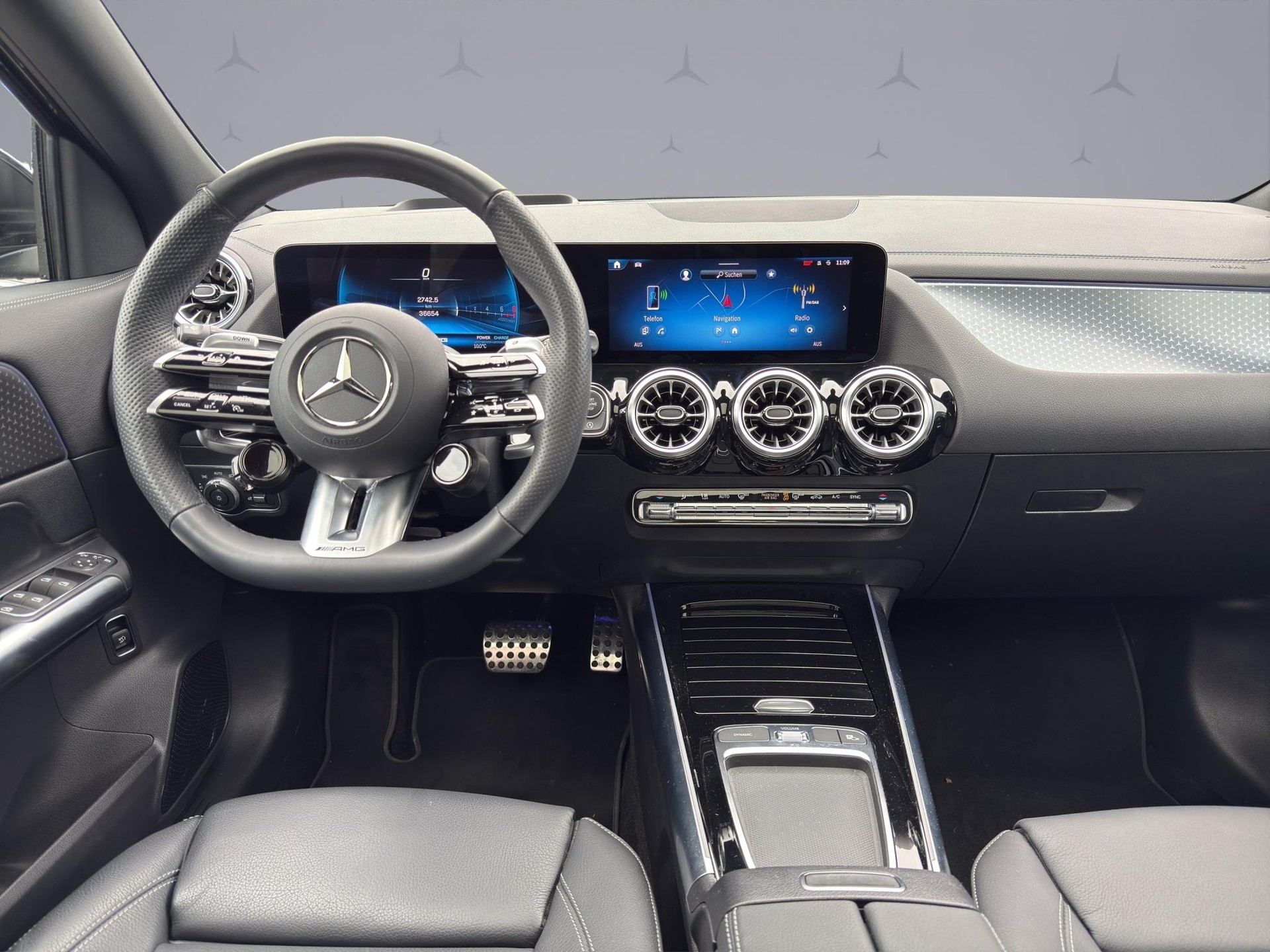 MERCEDES-BENZ GLA 35 AMG 4matic-image-12