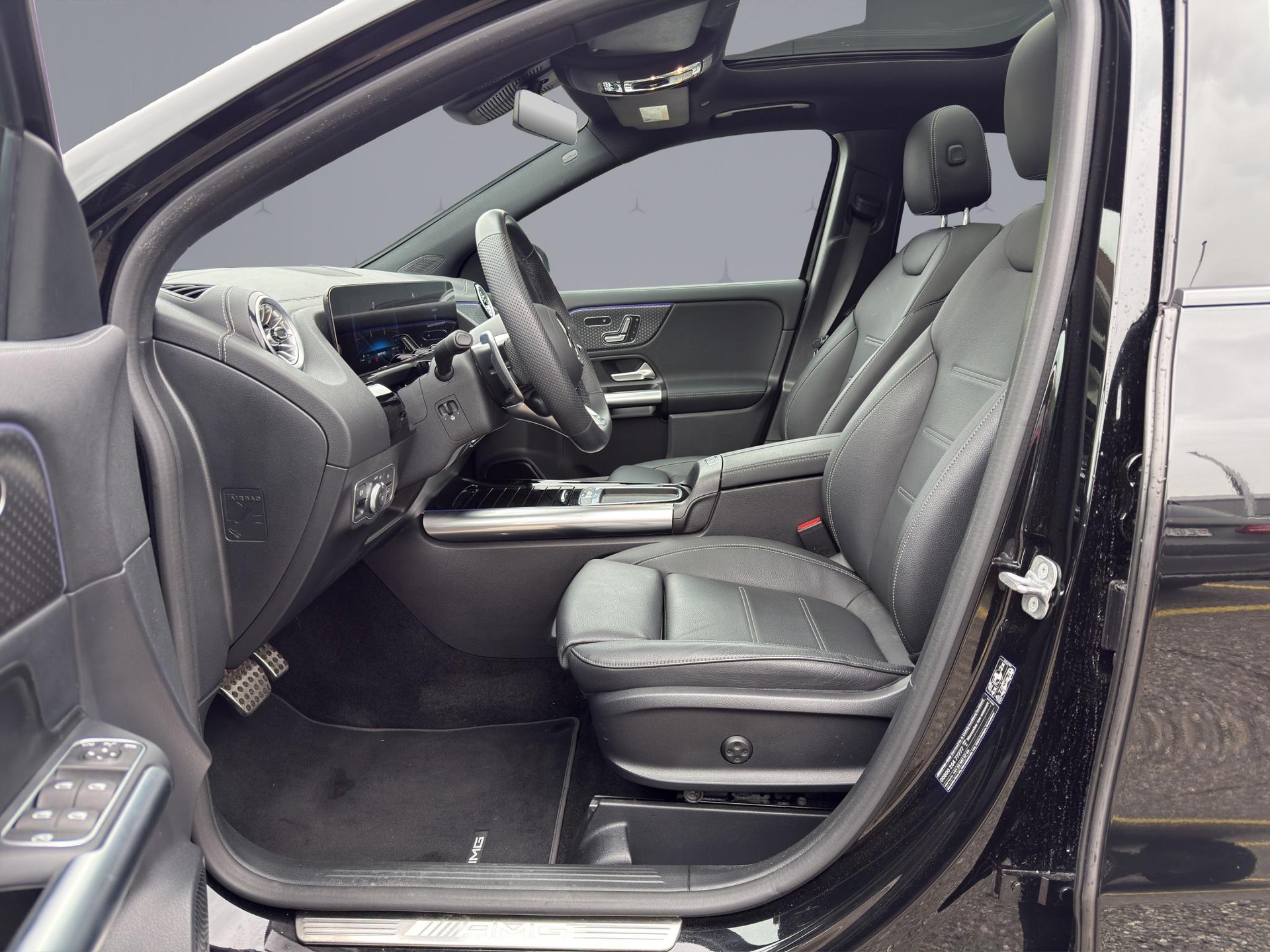 MERCEDES-BENZ GLA 35 AMG 4matic-image-8