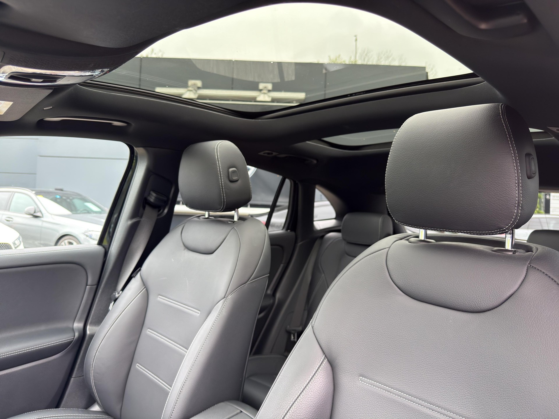 MERCEDES-BENZ GLA 35 AMG 4matic-image-20