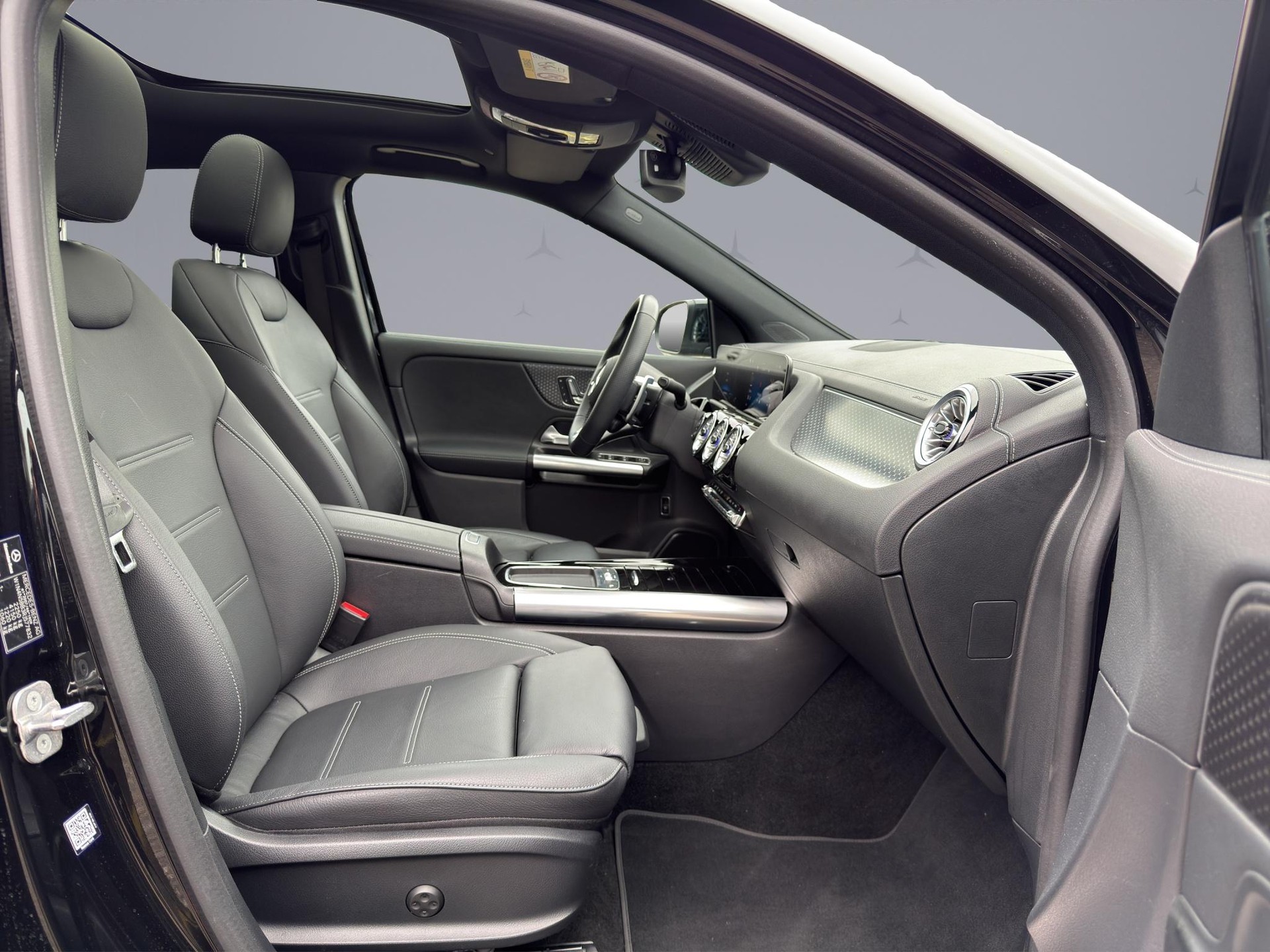 MERCEDES-BENZ GLA 35 AMG 4matic-image-15