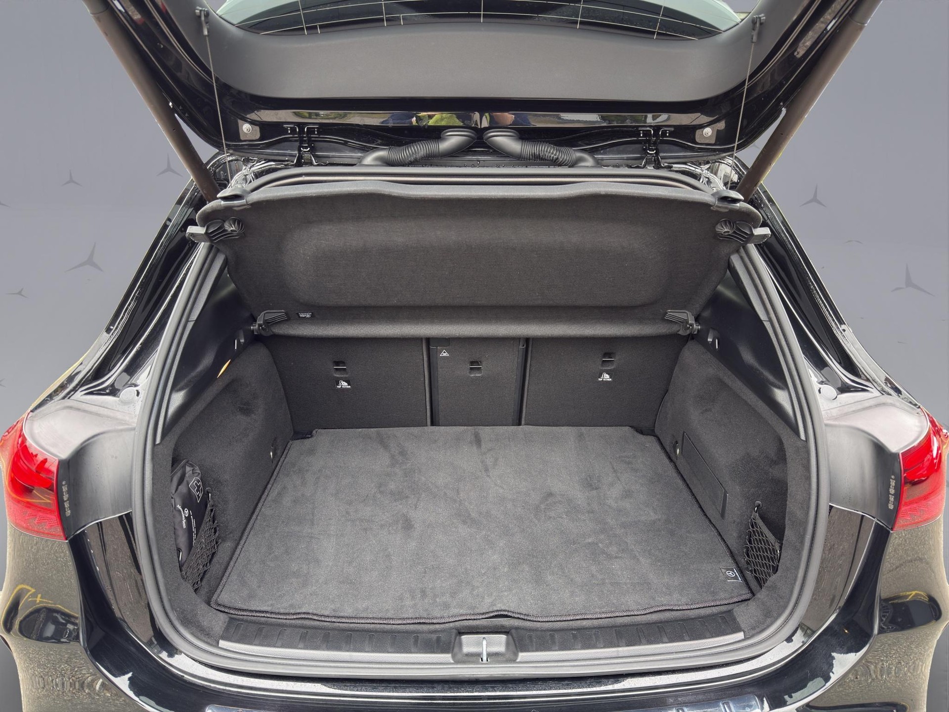 MERCEDES-BENZ GLA 35 AMG 4matic-image-17