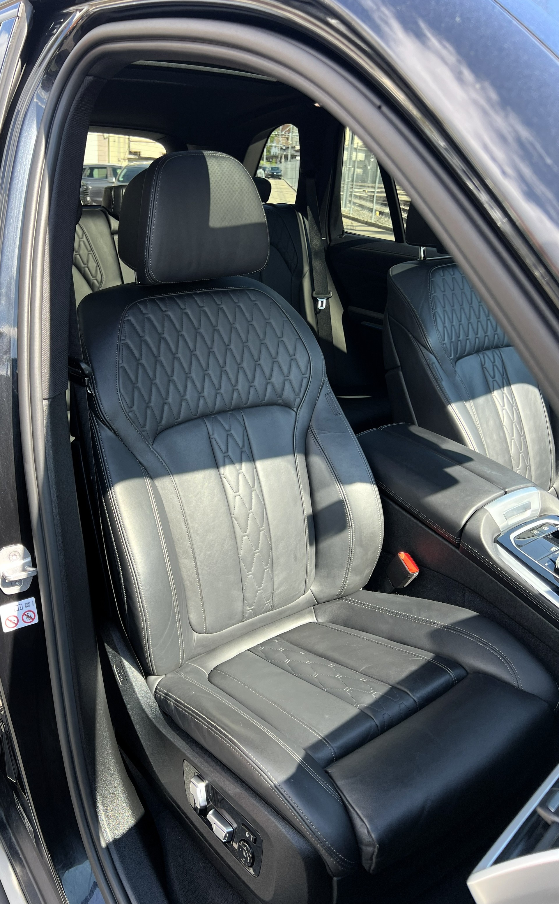 BMW X5 xDrive 48V 30d M Sport *BMW Individual*-image-15
