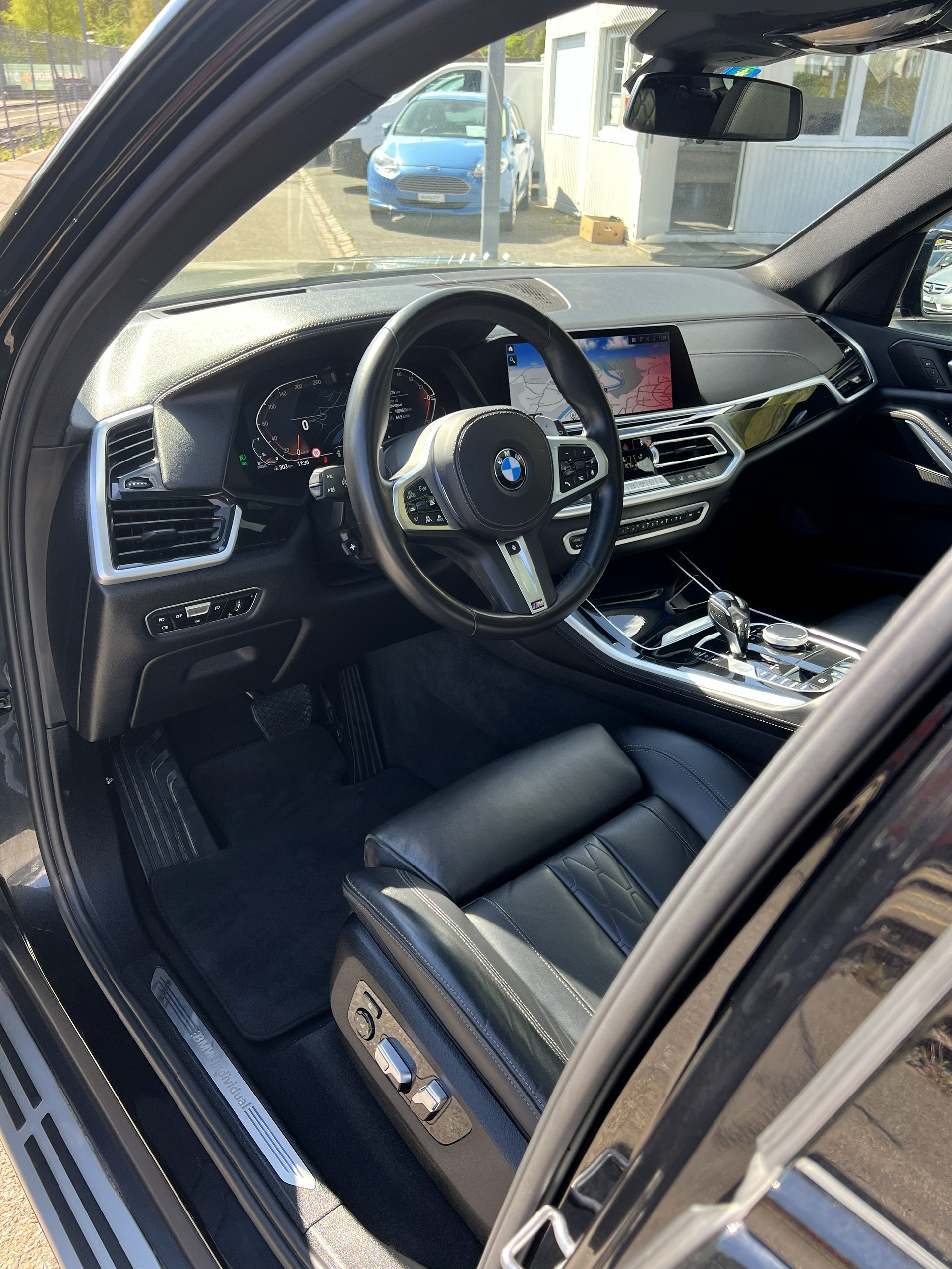 BMW X5 xDrive 48V 30d M Sport *BMW Individual*-image-17