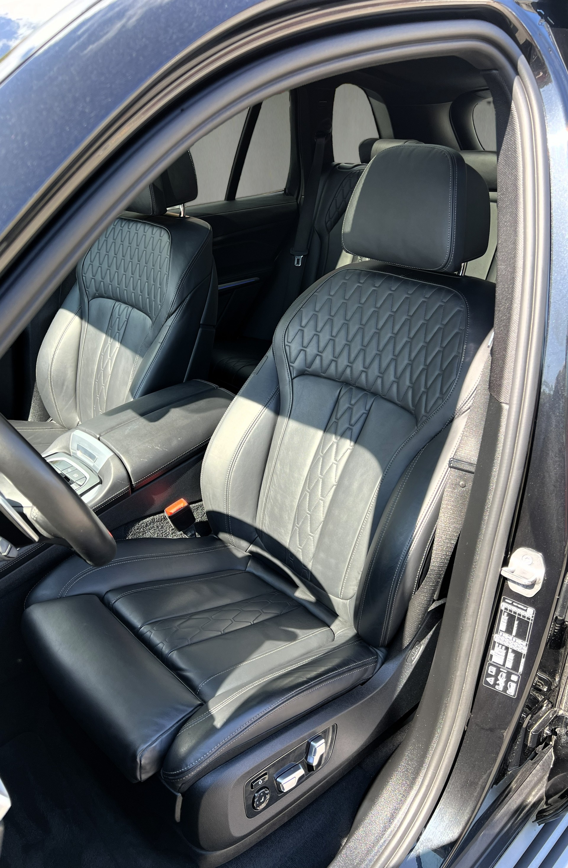 BMW X5 xDrive 48V 30d M Sport *BMW Individual*-image-16