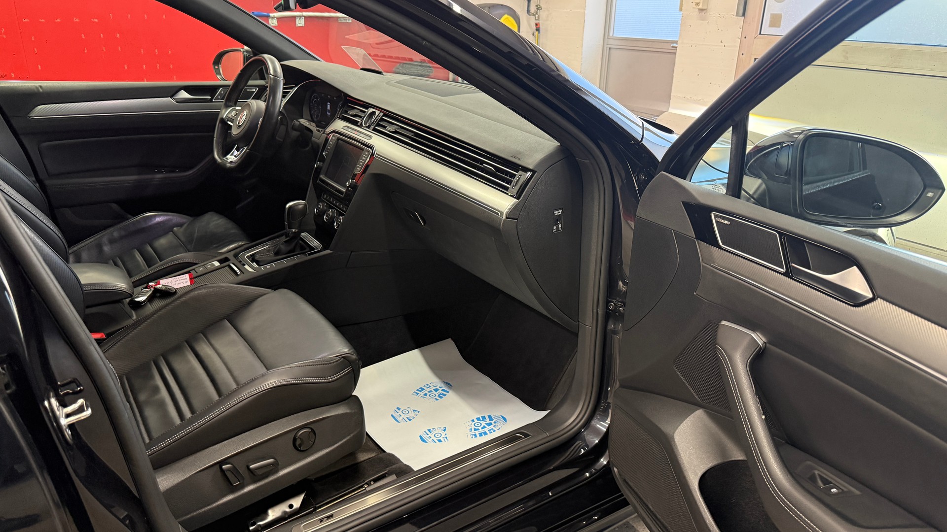 VW Passat 2.0 TDI BMT Highline, R-Line DSG 4Motion, frisch ab MFK, voller Ausstattung, Leder,Pano. AHK, 4X4, SH vo+hi, Garantie.-image-17