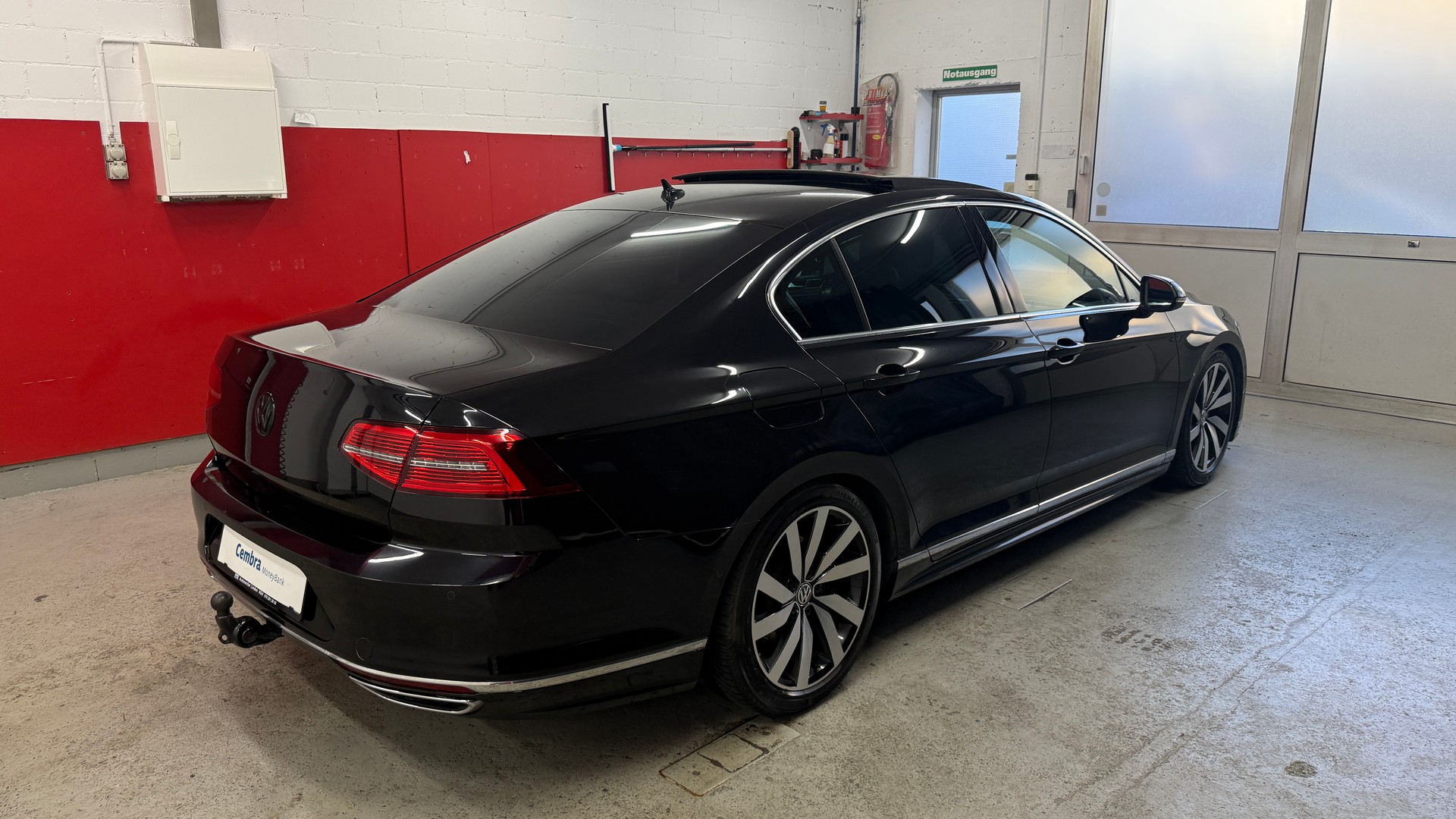 VW Passat 2.0 TDI BMT Highline, R-Line DSG 4Motion, frisch ab MFK, voller Ausstattung, Leder,Pano. AHK, 4X4, SH vo+hi, Garantie.-image-4