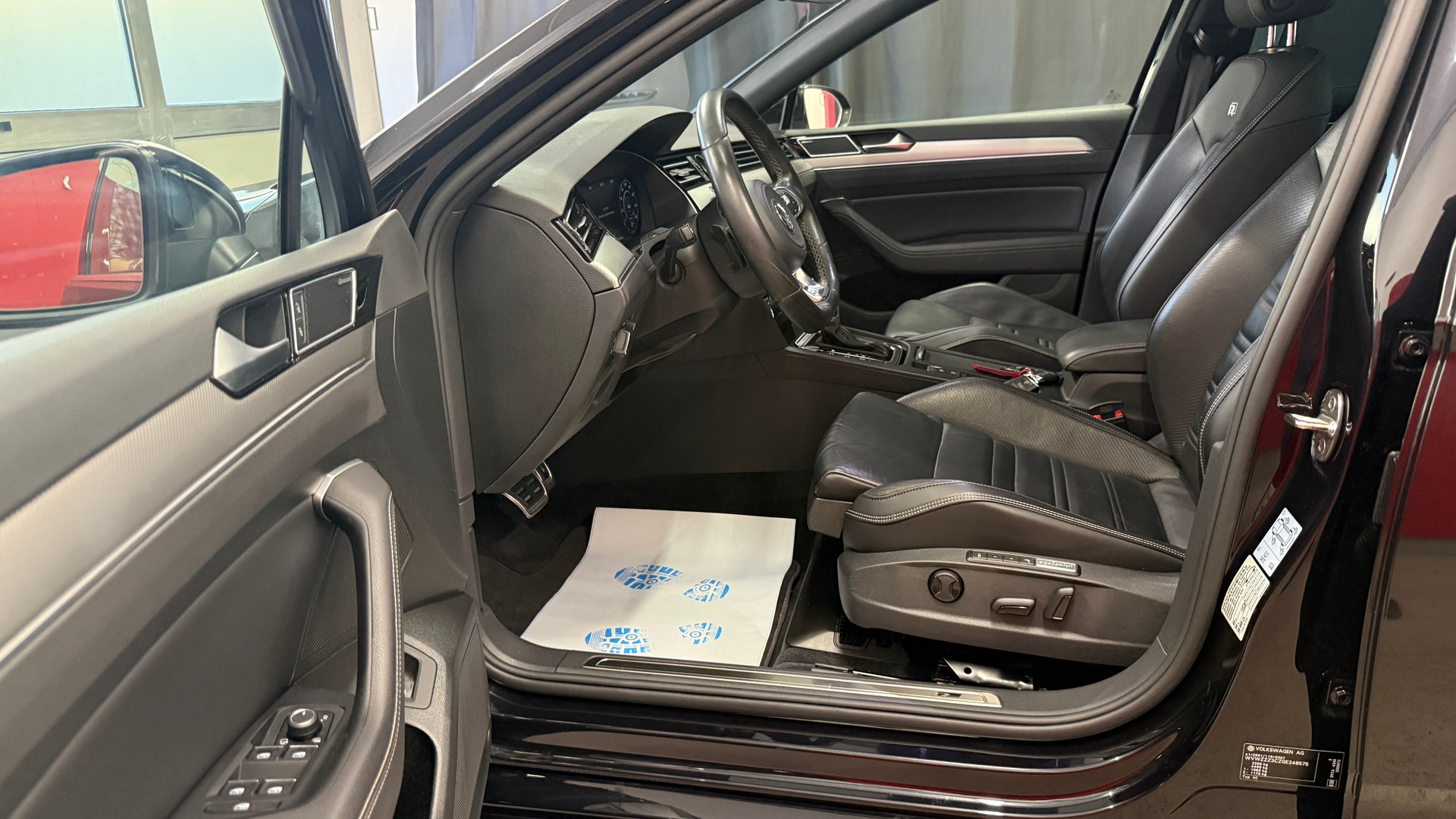 VW Passat 2.0 TDI BMT Highline, R-Line DSG 4Motion, frisch ab MFK, voller Ausstattung, Leder,Pano. AHK, 4X4, SH vo+hi, Garantie.-image-9