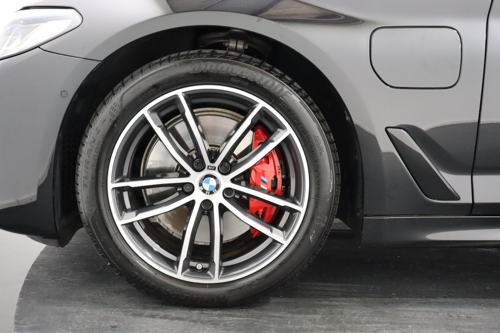 BMW 530e xDrive SAG Touring-image-5