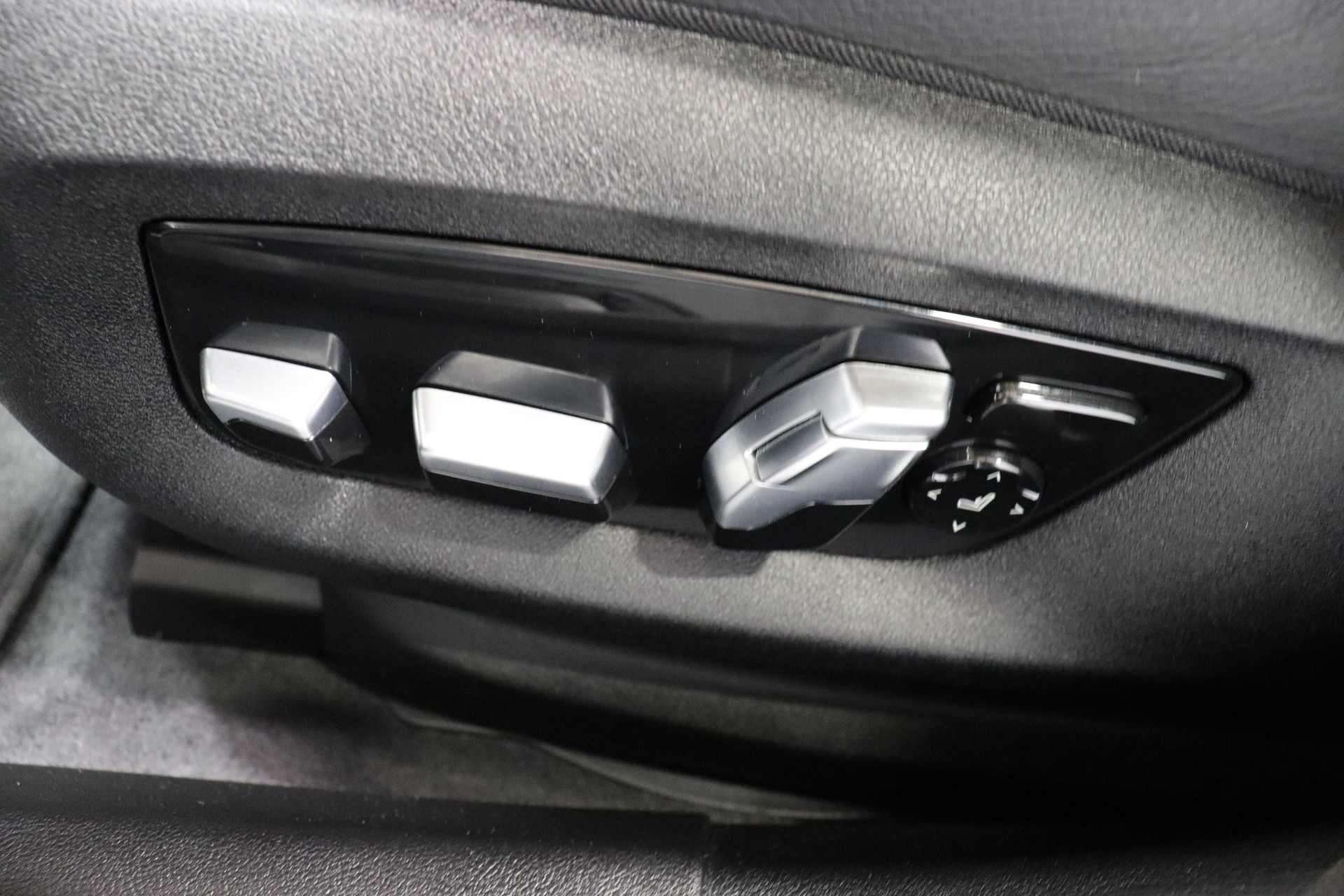BMW 530e xDrive SAG Touring-image-21