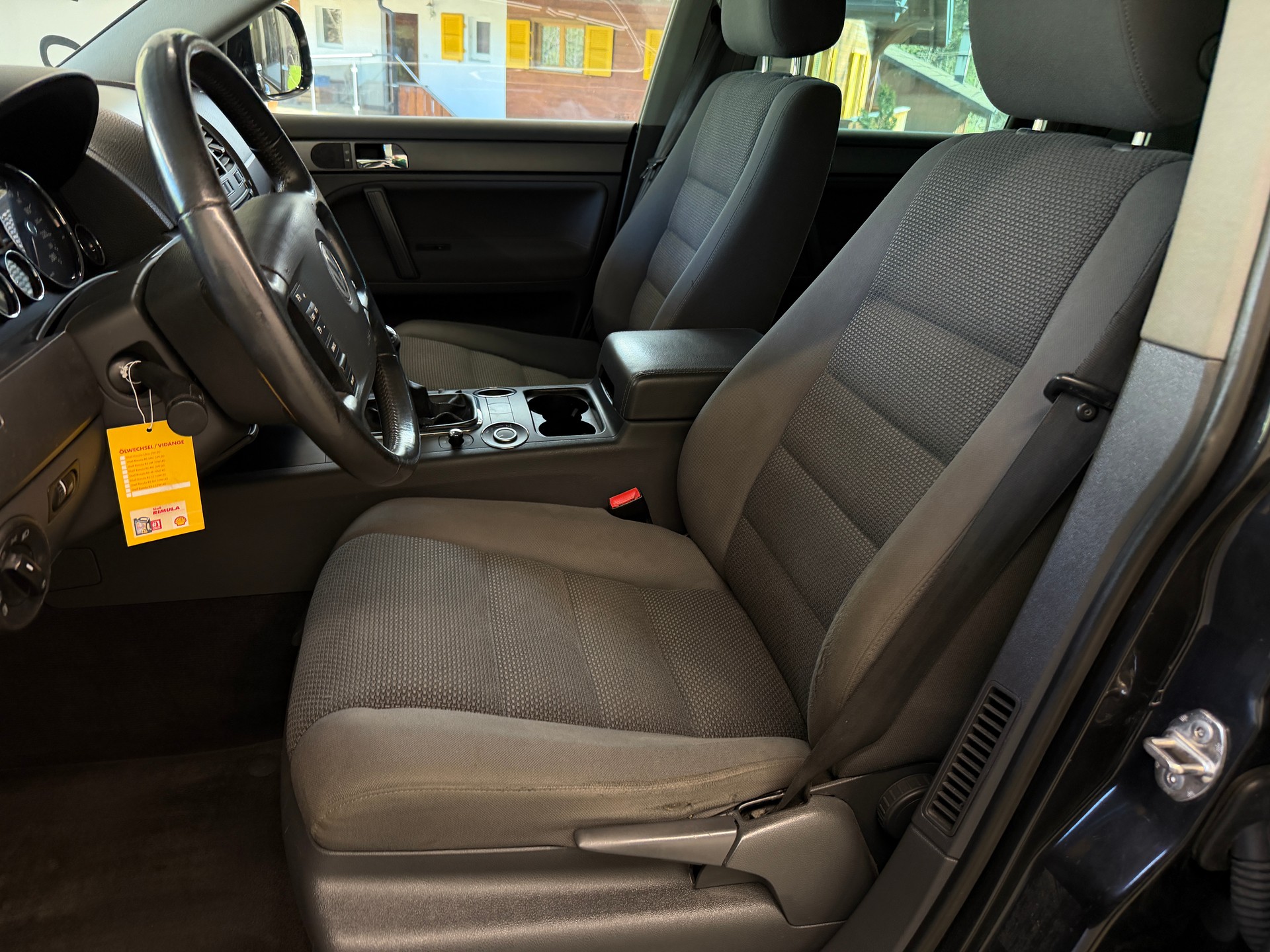 VW Touareg 2.5 TDI 6-Gang-image-12