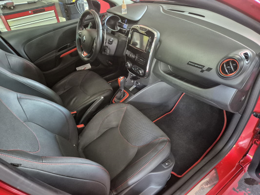 RENAULT Clio 1.6T RS 200-image-10