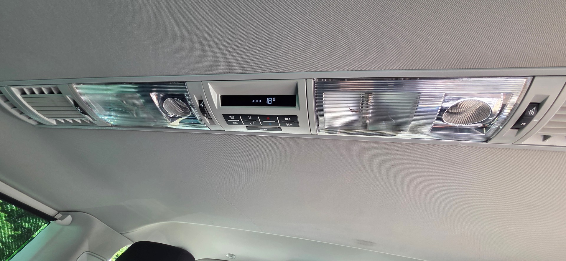 VW T6 Caravelle 2.0 TDI Comfortline LWB-image-6