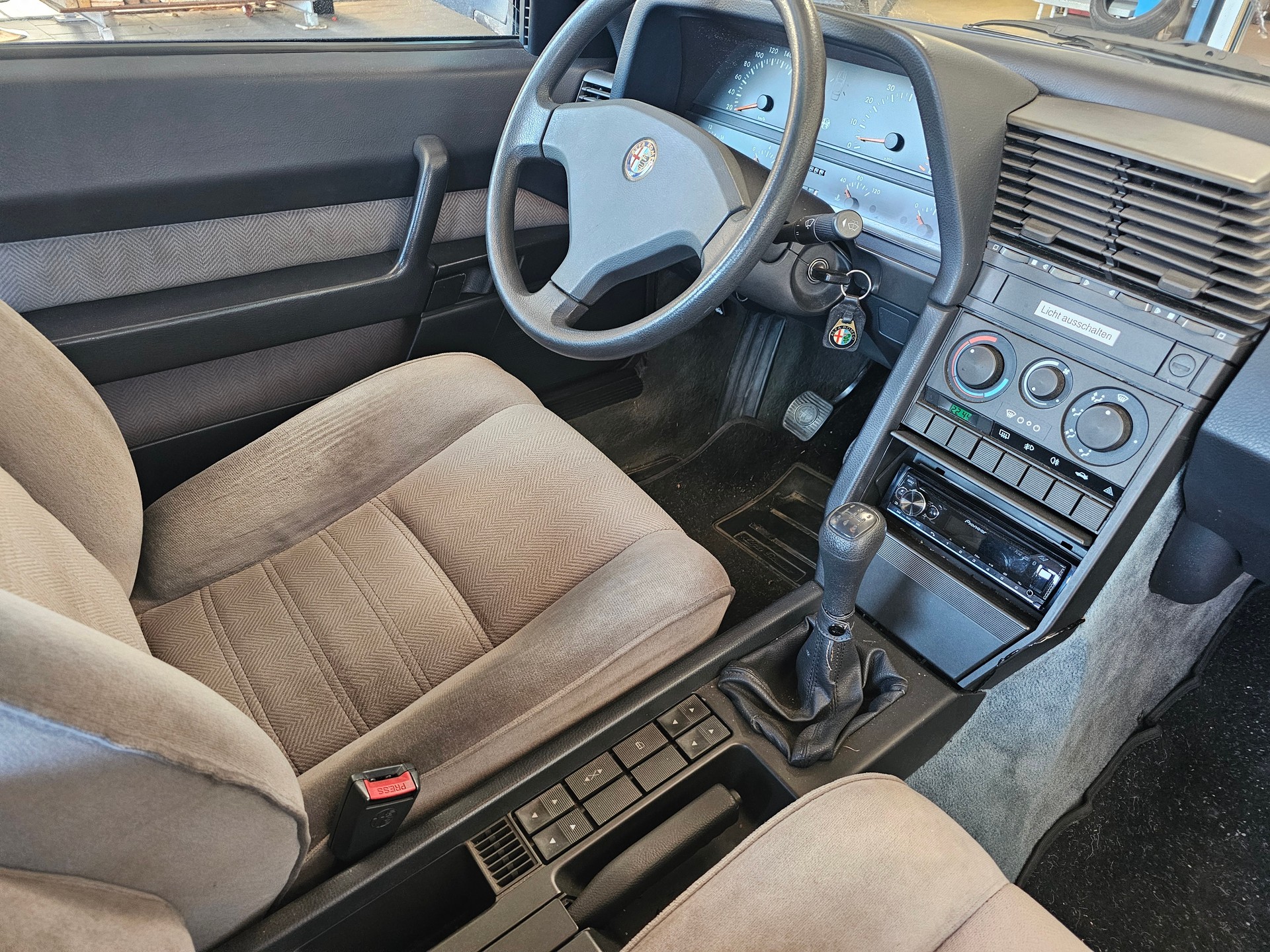 ALFA ROMEO 164 2.0 TS-image-2