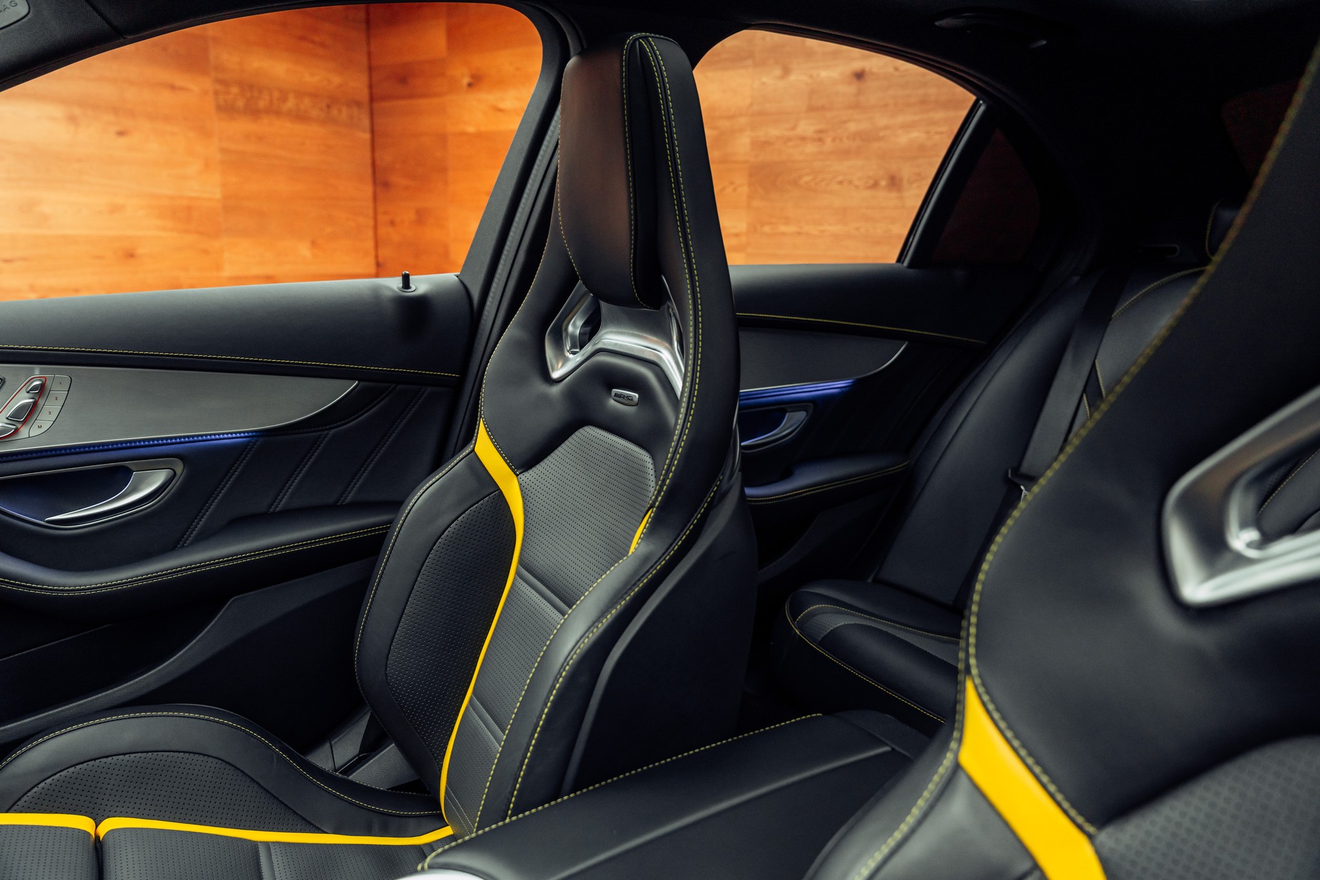 MERCEDES-BENZ C 63 S AMG Speedshift-image-6