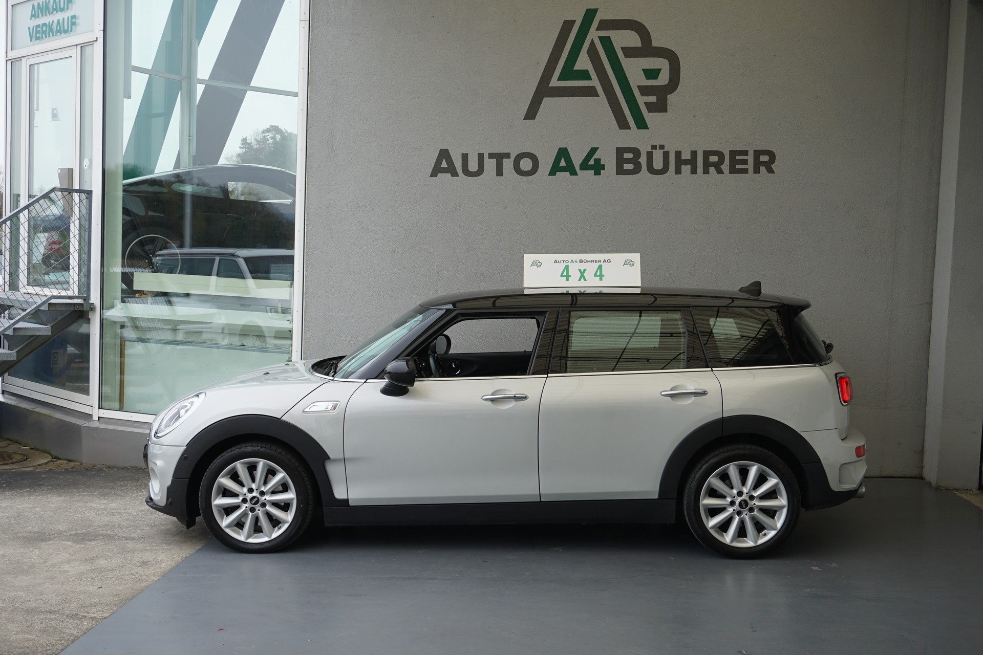 MINI Clubman Cooper S 2,0 T ALL4 192PS Automat-image-1