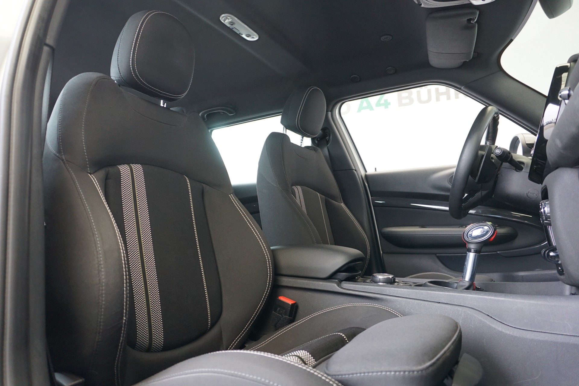 MINI Clubman Cooper S 2,0 T ALL4 192PS Automat-image-22