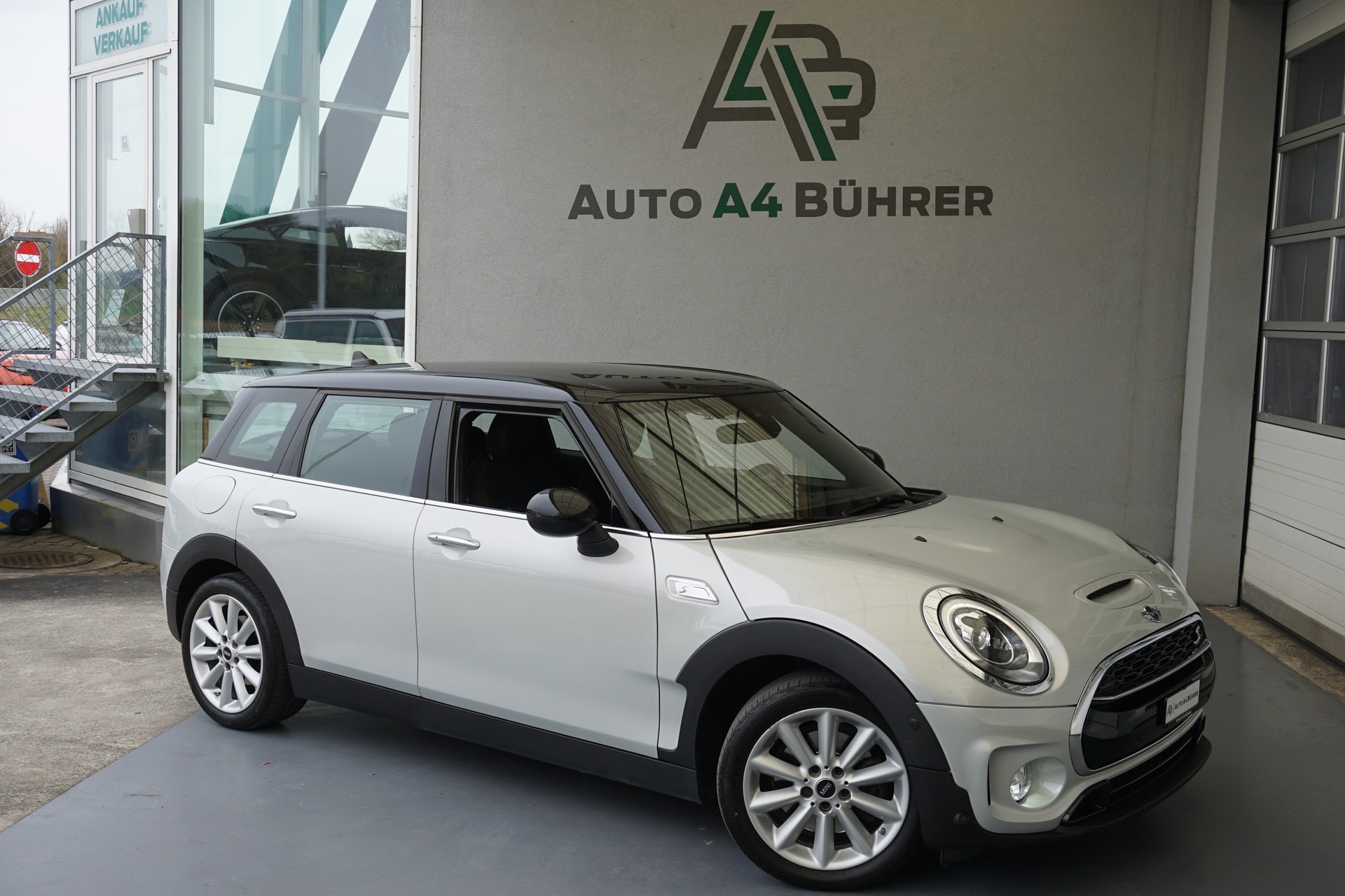 MINI Clubman Cooper S 2,0 T ALL4 192PS Automat-image-2