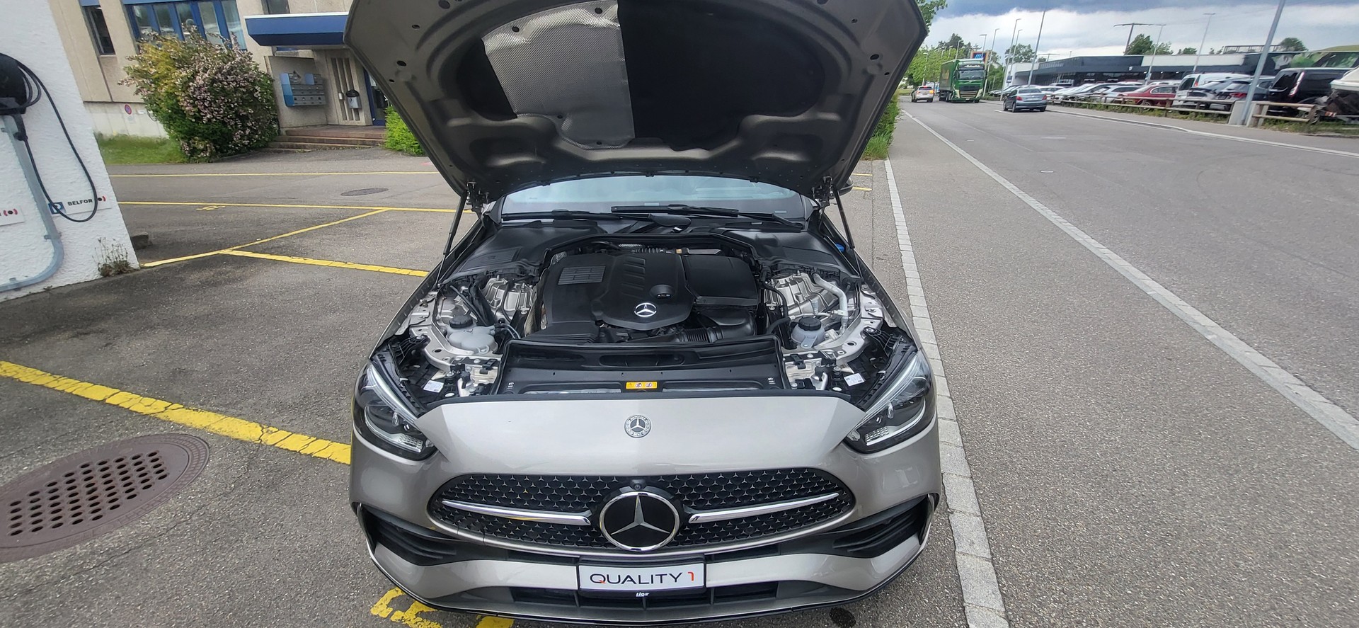 MERCEDES-BENZ C 220 d T AMG Line-image-9