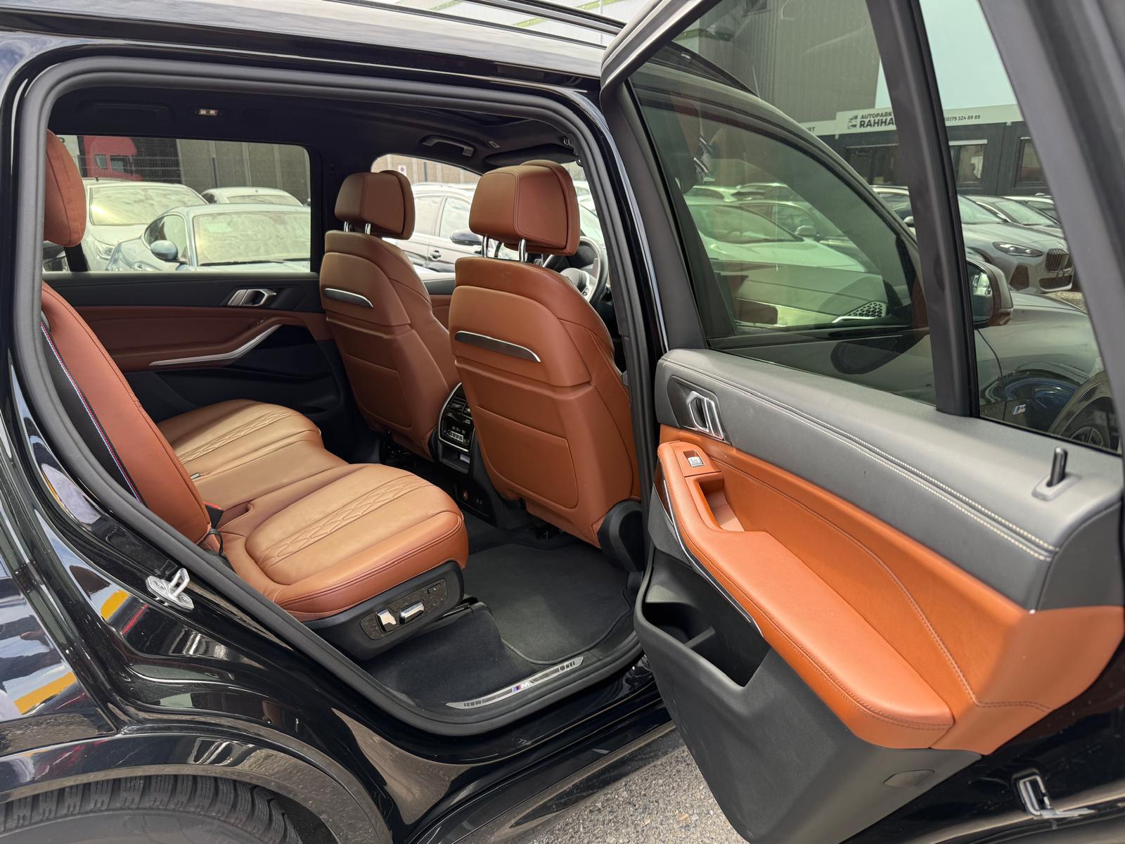 BMW X7 xDrive 48V 40d M Sport Pro Steptronic-image-17