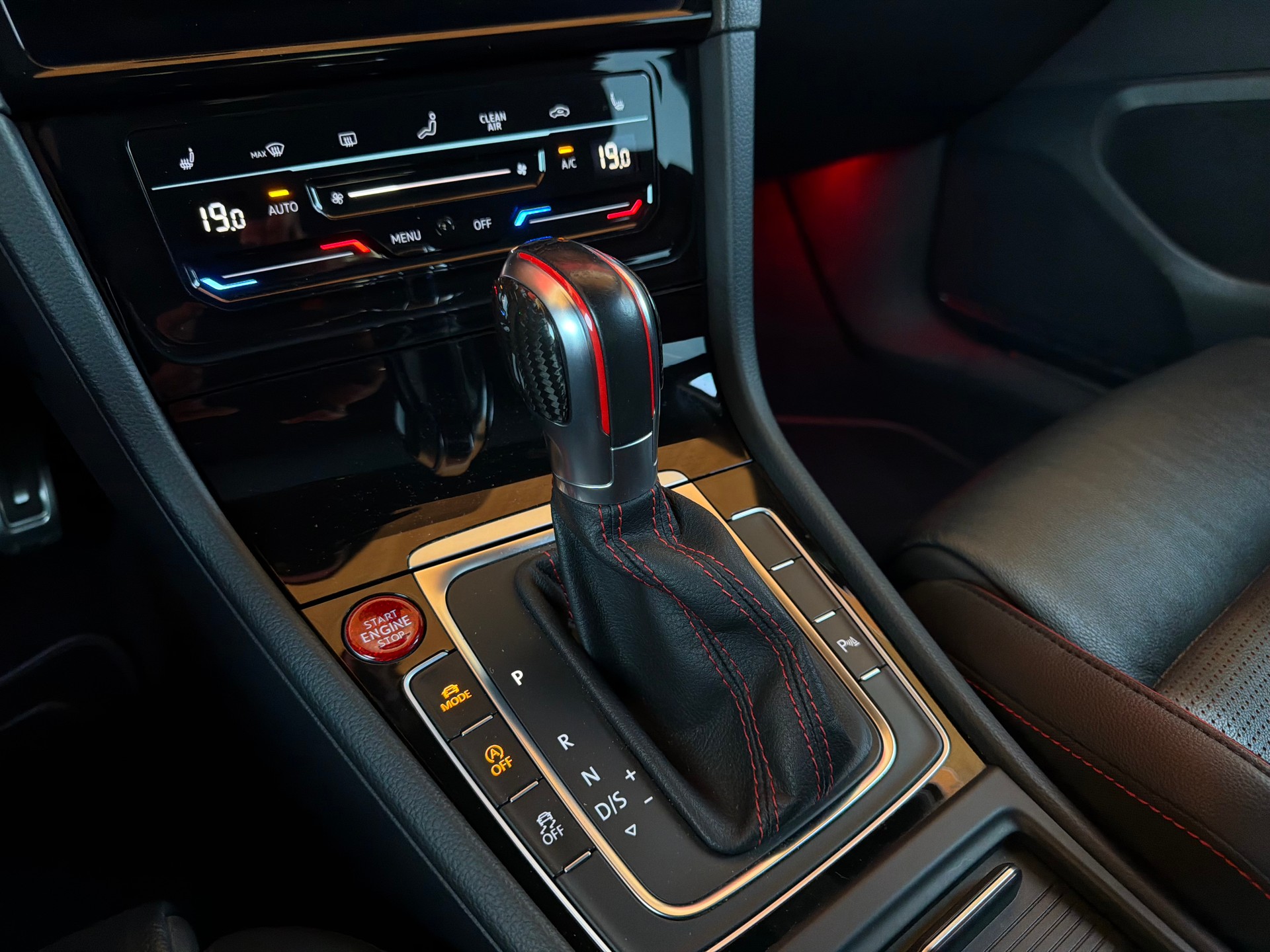 VW Golf 2.0 TSI GTI TCR DSG-image-10