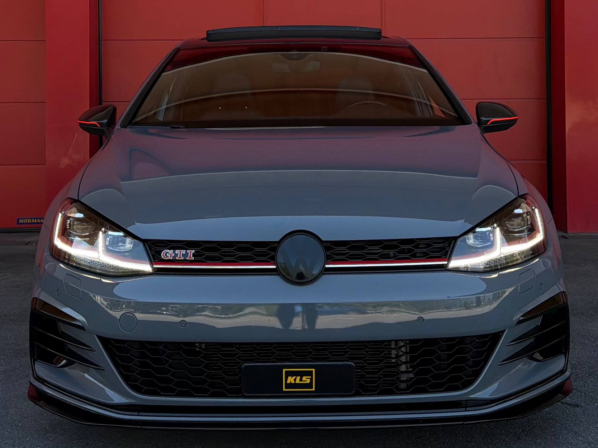 VW Golf 2.0 TSI GTI TCR DSG-image-1