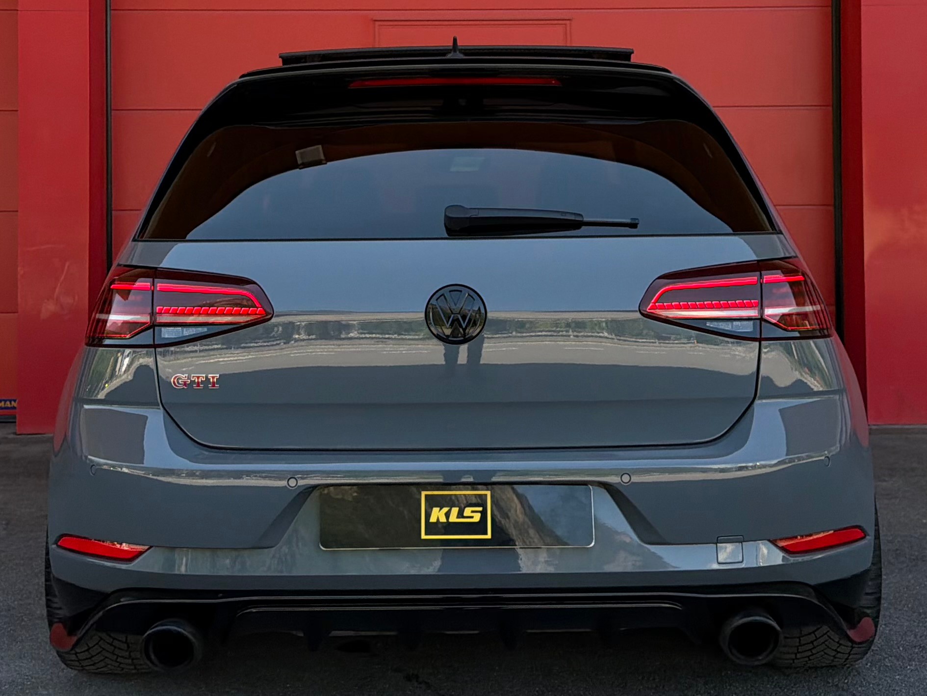 VW Golf 2.0 TSI GTI TCR DSG-image-4