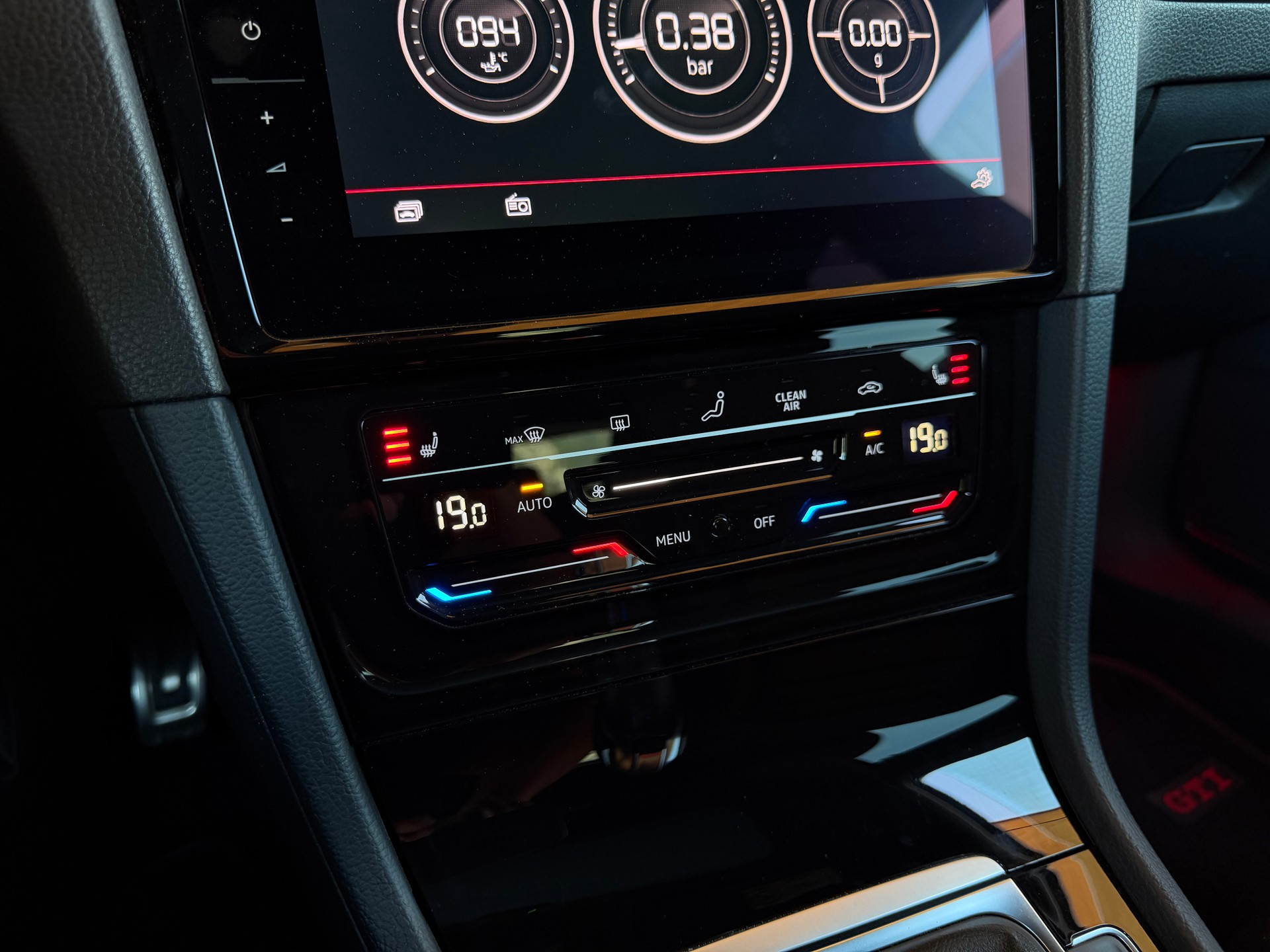 VW Golf 2.0 TSI GTI TCR DSG-image-11