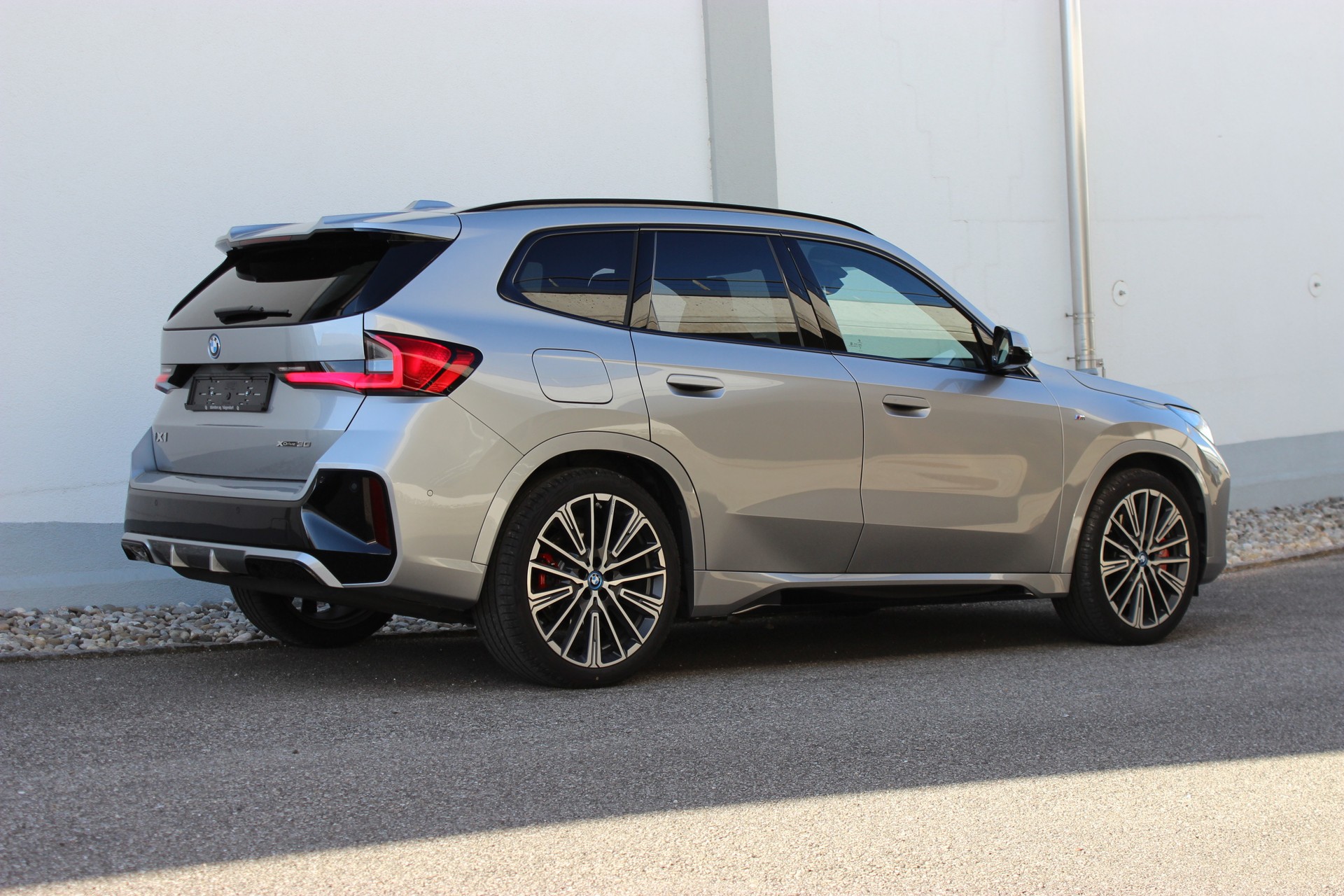 BMW iX1 xDrive 30 M Sport Pro *0.9%-LEASINGAKTION*-showroom-element-2