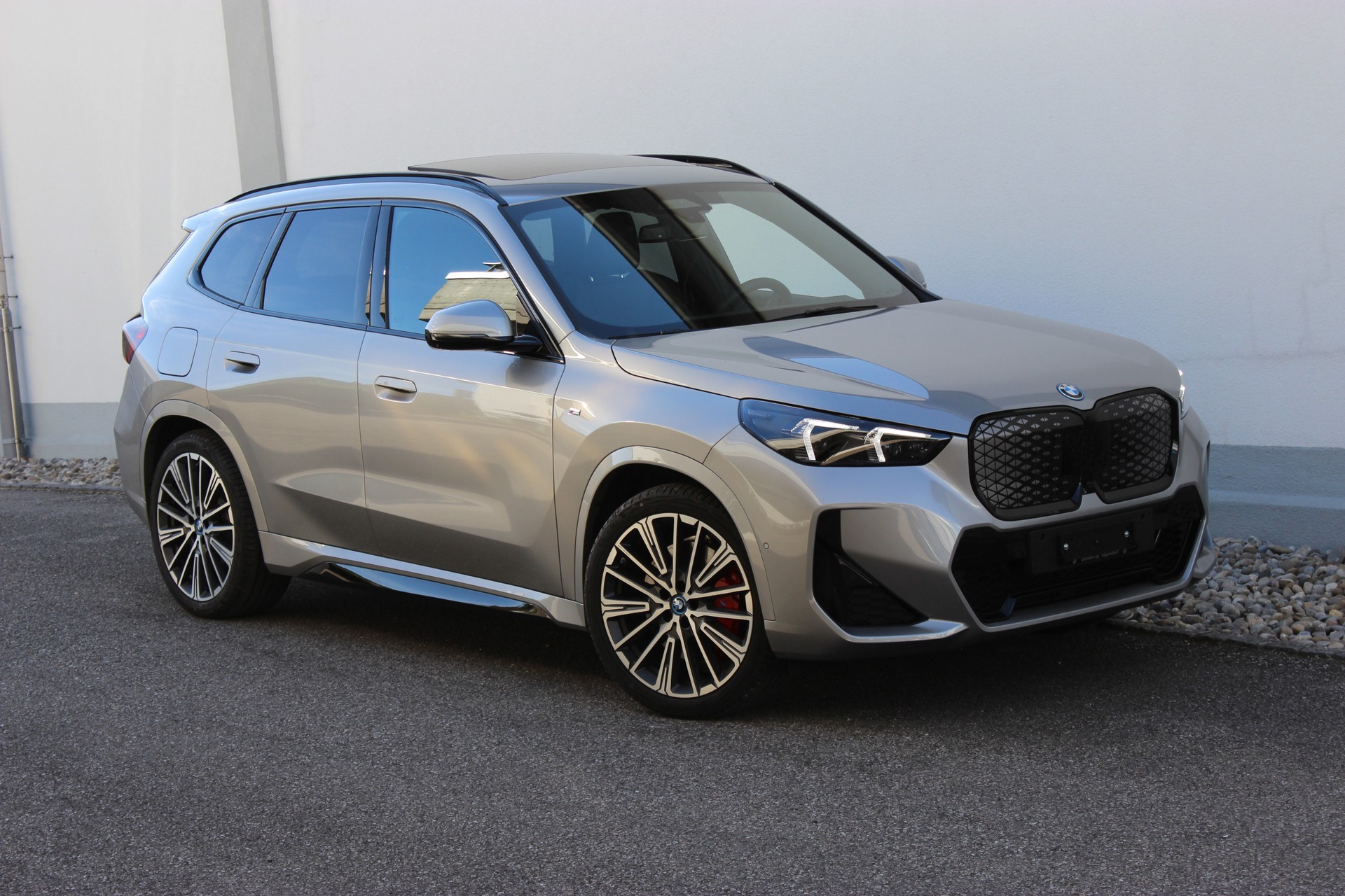 BMW iX1 xDrive 30 M Sport Pro *0.9%-LEASINGAKTION*-image-6