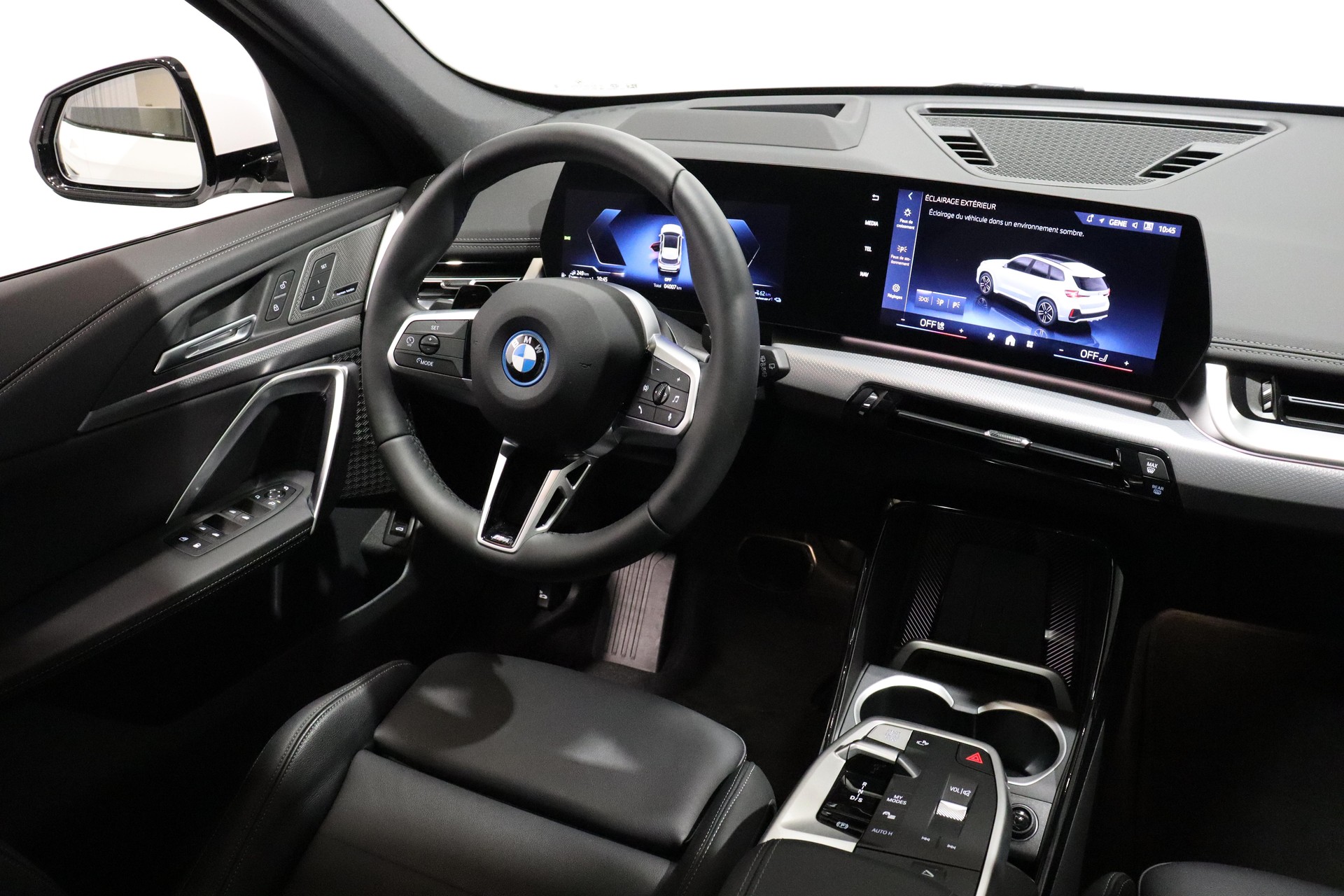 BMW X1 30e xDrive paddles-image-8