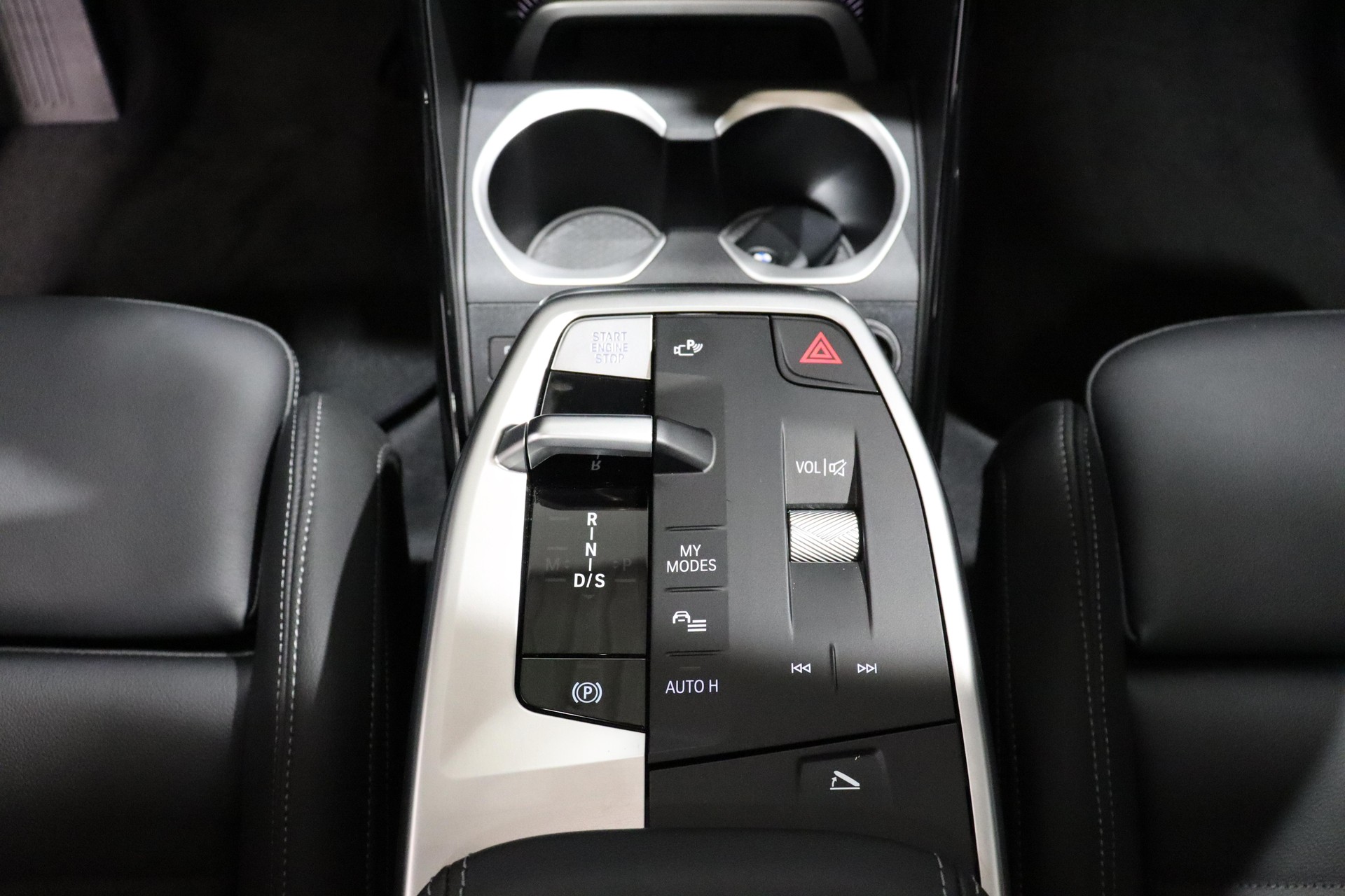 BMW X1 30e xDrive paddles-image-11