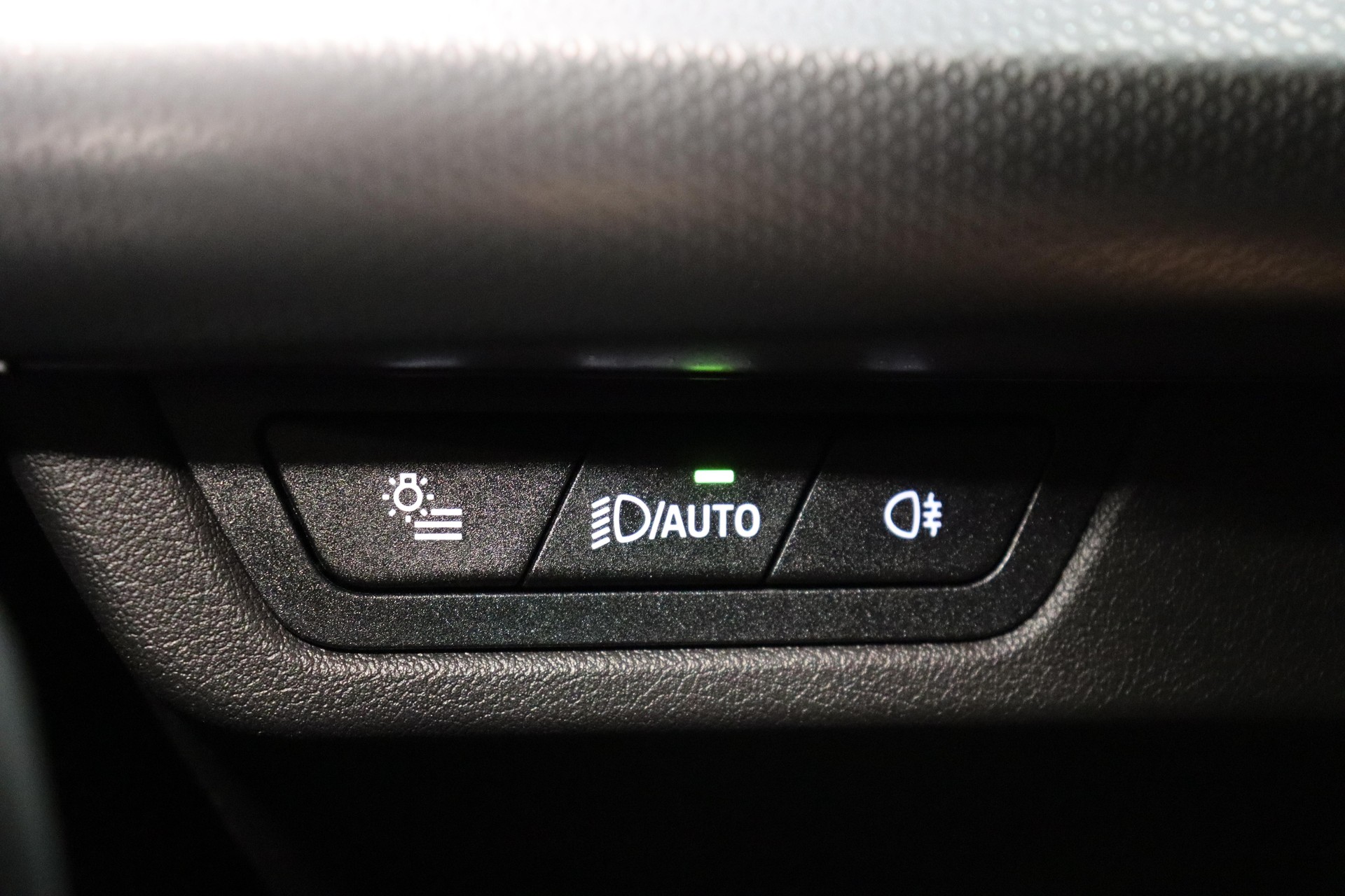 BMW X1 30e xDrive paddles-image-20