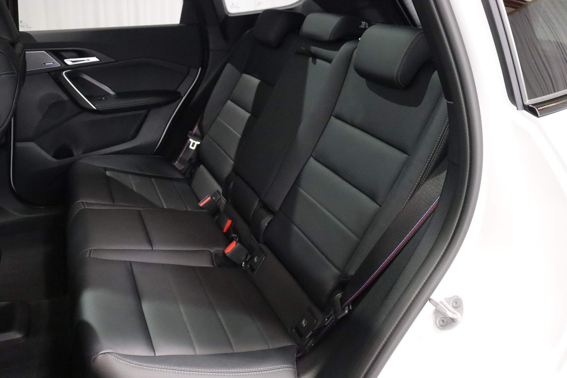 BMW X1 30e xDrive paddles-image-10