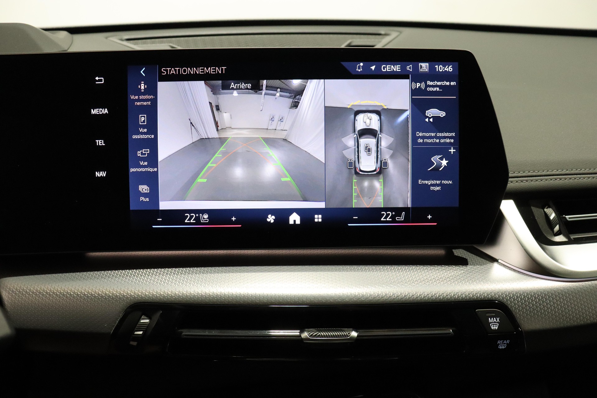 BMW X1 30e xDrive paddles-image-16