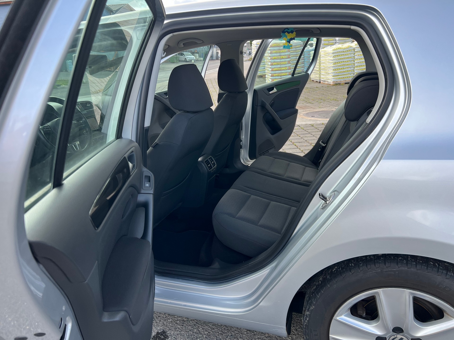 VW Golf 2.0 TDI Highline-image-9