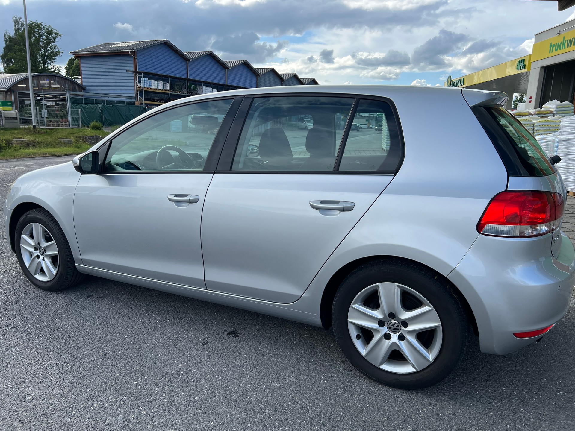 VW Golf 2.0 TDI Highline-image-3
