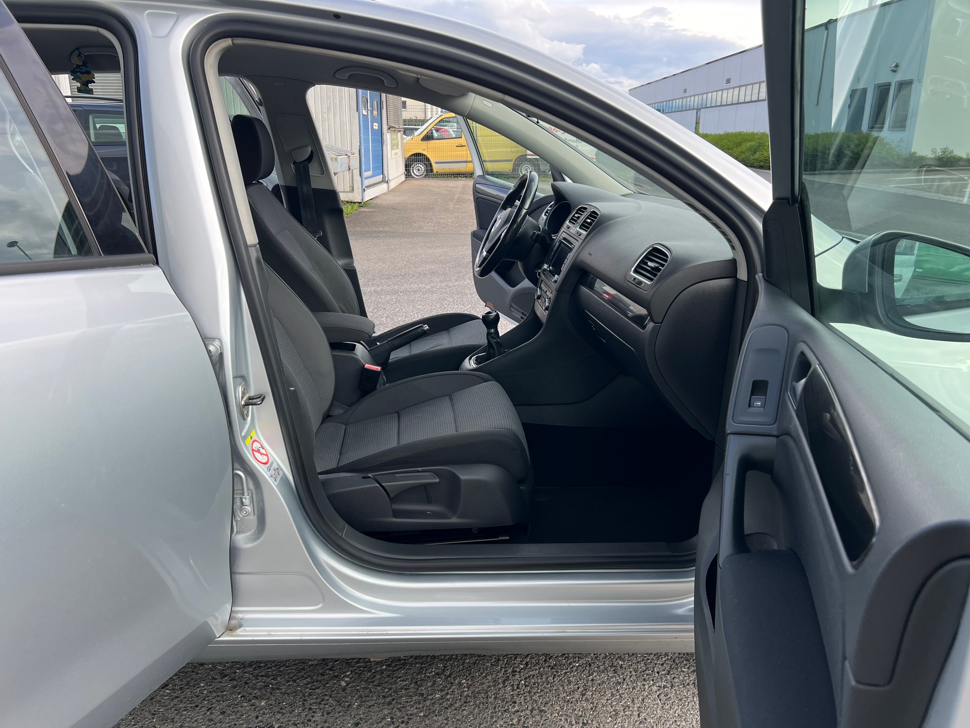 VW Golf 2.0 TDI Highline-image-7