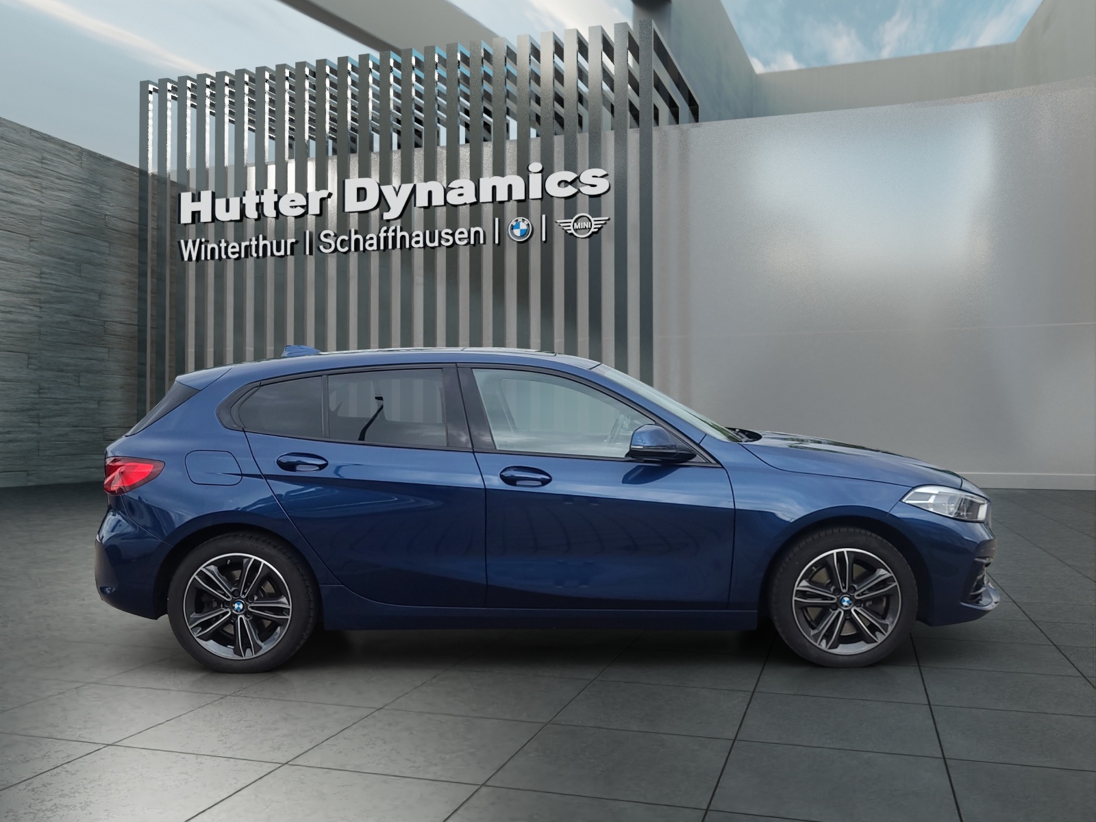 BMW 120d xDrive Modell Sport Line-image-3
