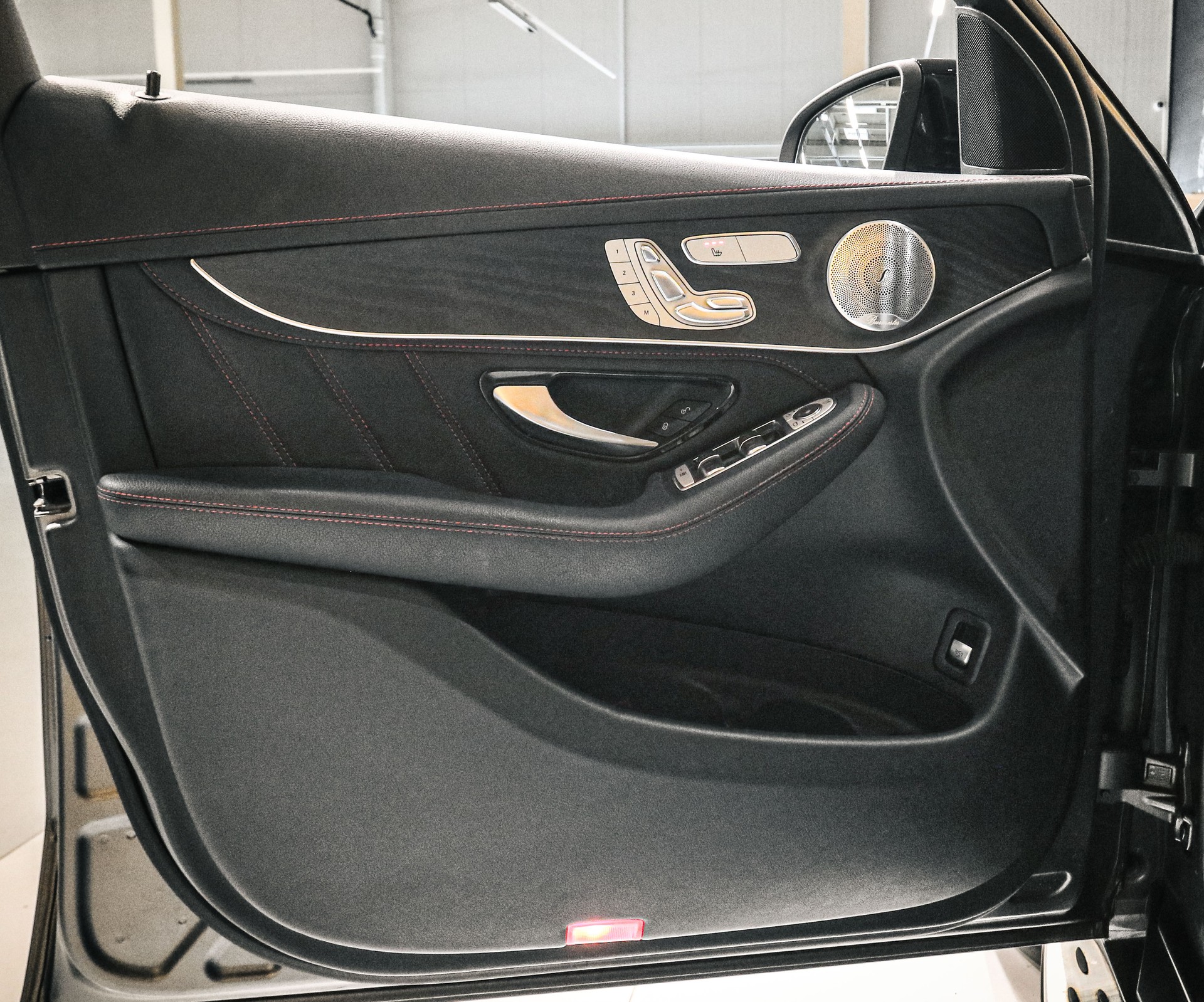 MERCEDES-BENZ GLC 43 AMG 4Matic 9G-Tronic-image-23