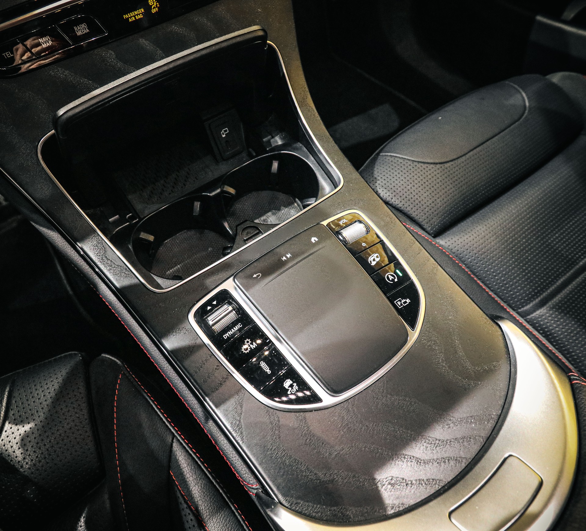 MERCEDES-BENZ GLC 43 AMG 4Matic 9G-Tronic-image-18