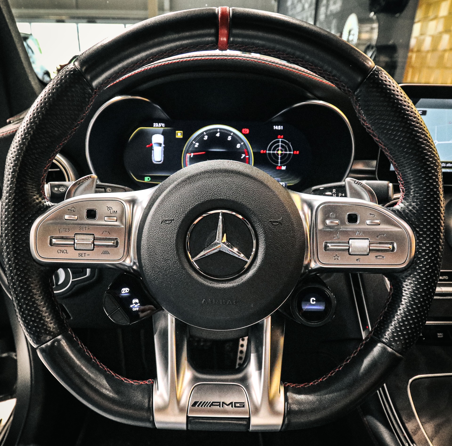 MERCEDES-BENZ GLC 43 AMG 4Matic 9G-Tronic-image-15