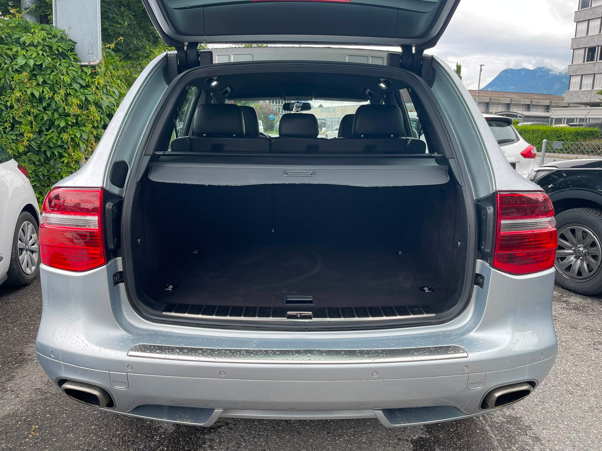 PORSCHE Cayenne-image-11