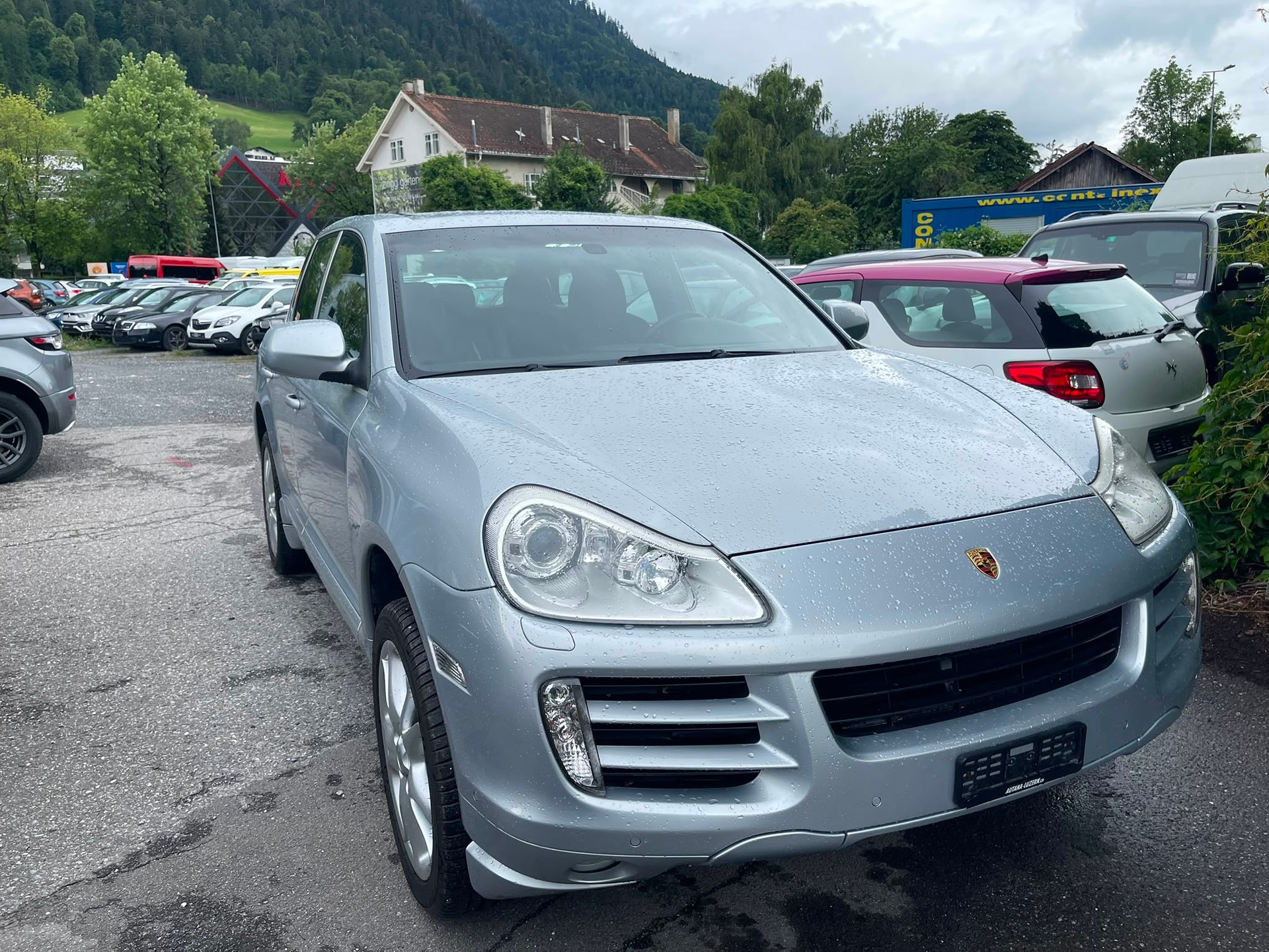 PORSCHE Cayenne-image-1