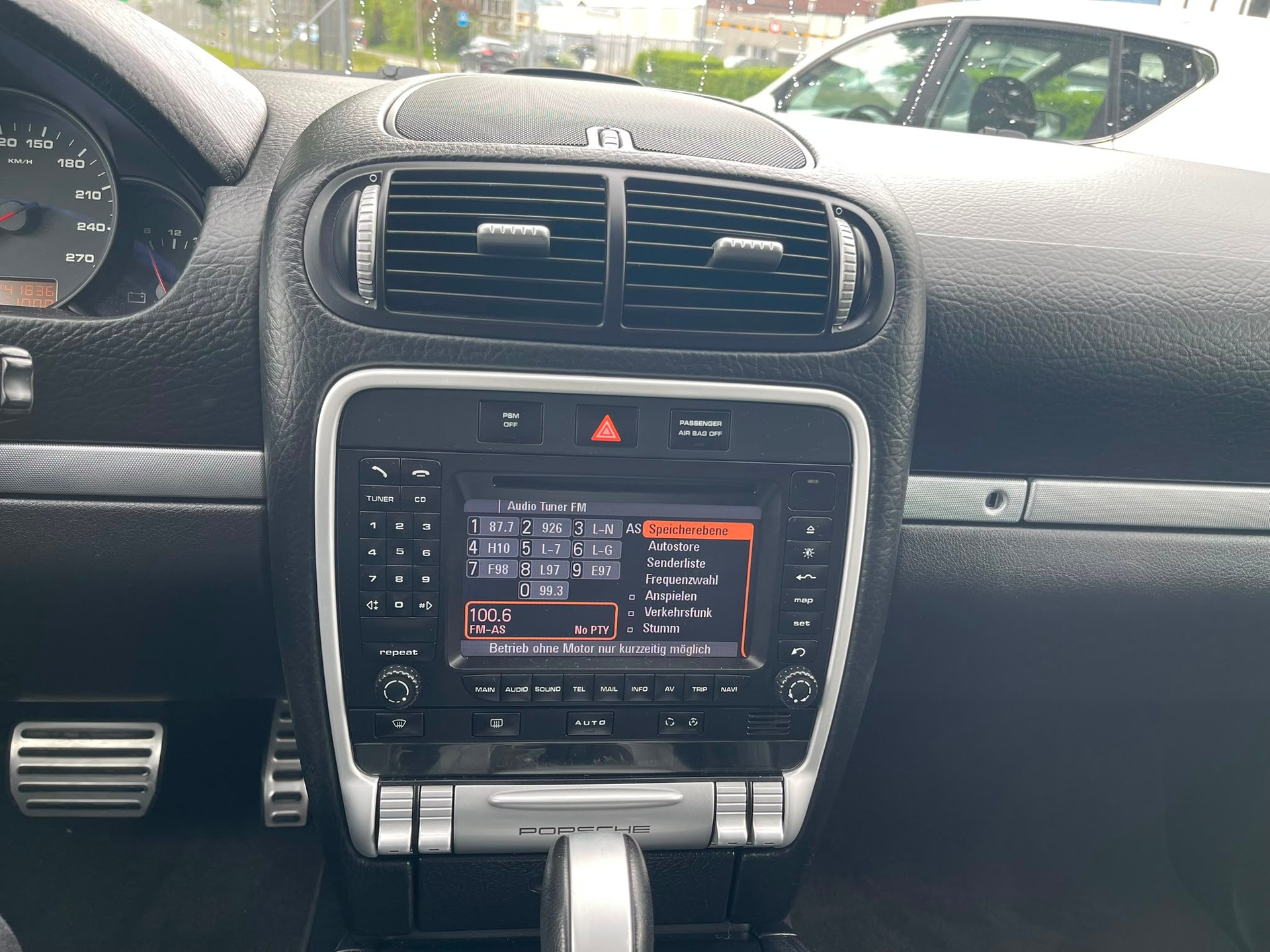 PORSCHE Cayenne-image-10